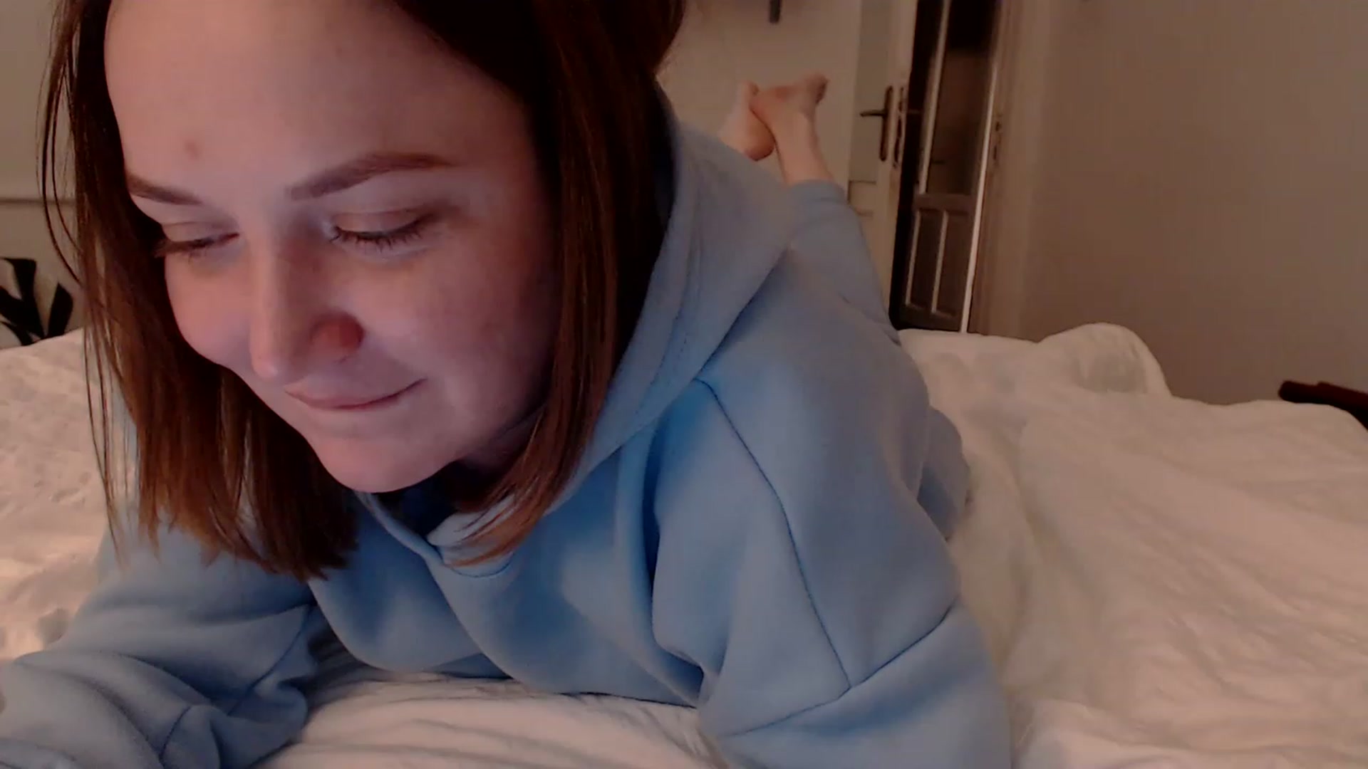 Gallery image thumbnail from WildButt's myfreecams stream on, 12/05/2022, 23:21 image 19 of 20