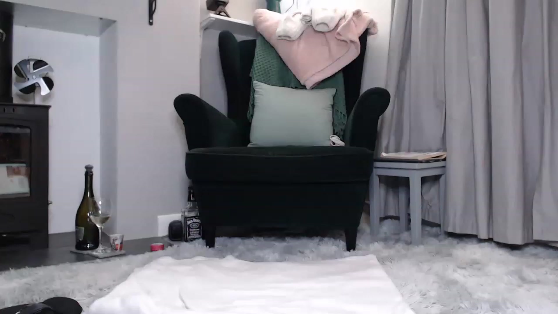 Gallery image thumbnail from WildPersian's myfreecams stream on, 11/24/2022, 05:30 image 4 of 20