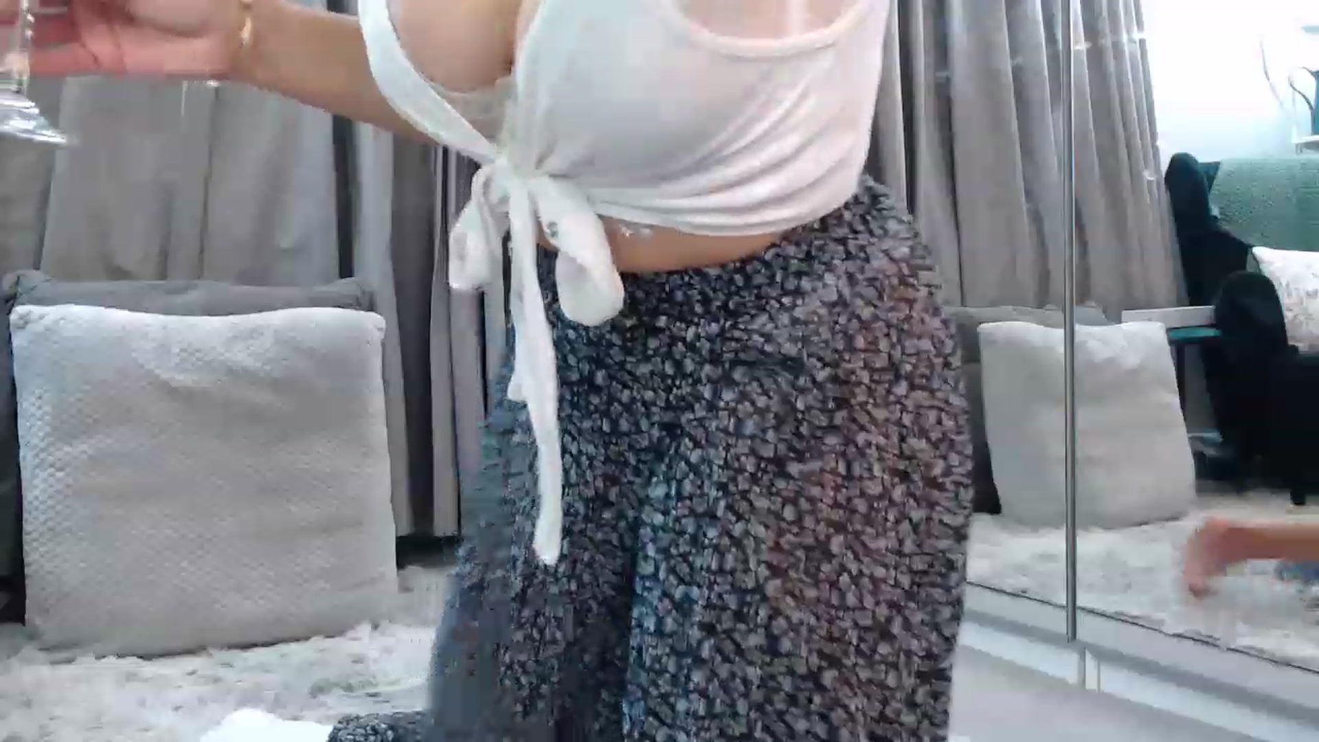 Gallery image thumbnail from WildPersian's myfreecams stream on, 02/02/2023, 08:28 image 3 of 20