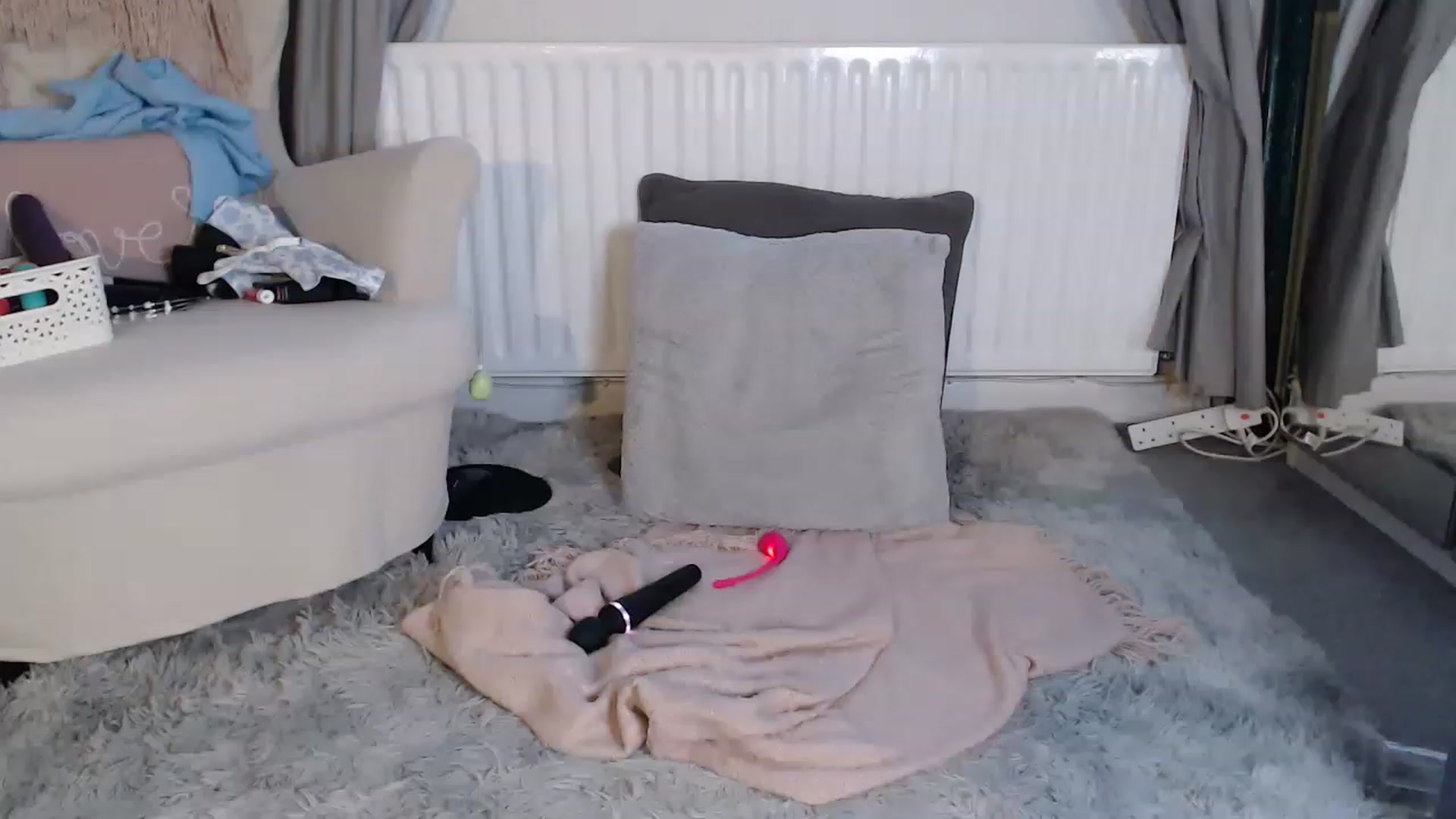 Gallery image thumbnail from WildPersian's myfreecams stream on, 04/06/2023, 07:15 image 9 of 20