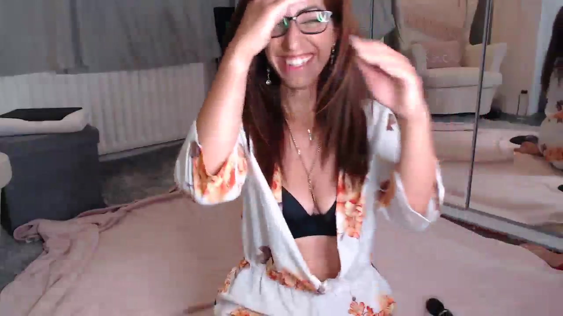 Gallery image thumbnail from WildPersian's myfreecams stream on, 08/27/2023, 04:05 image 17 of 20
