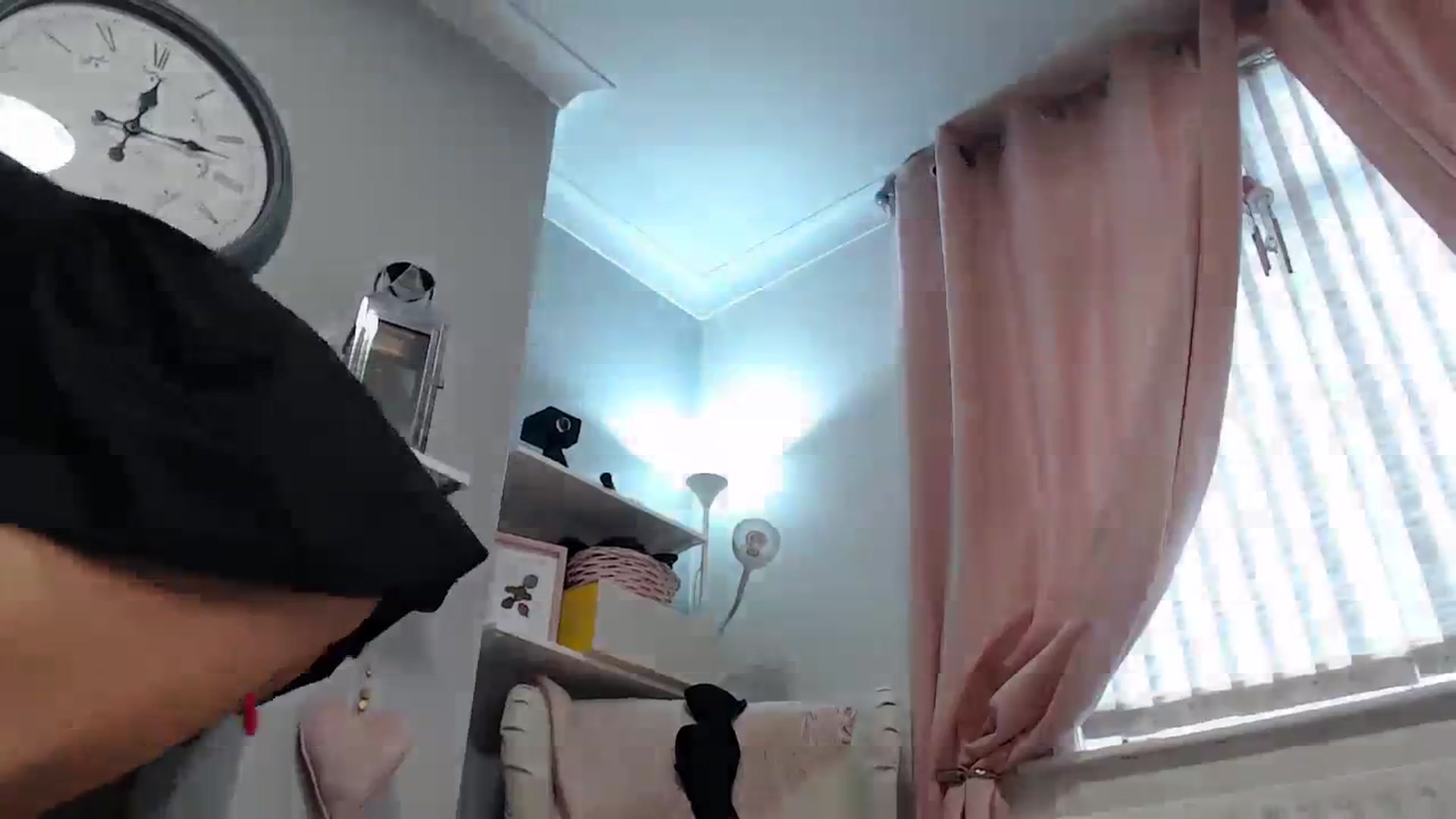 Gallery image thumbnail from WildPersian's myfreecams stream on, 11/21/2023, 12:26 image 16 of 20