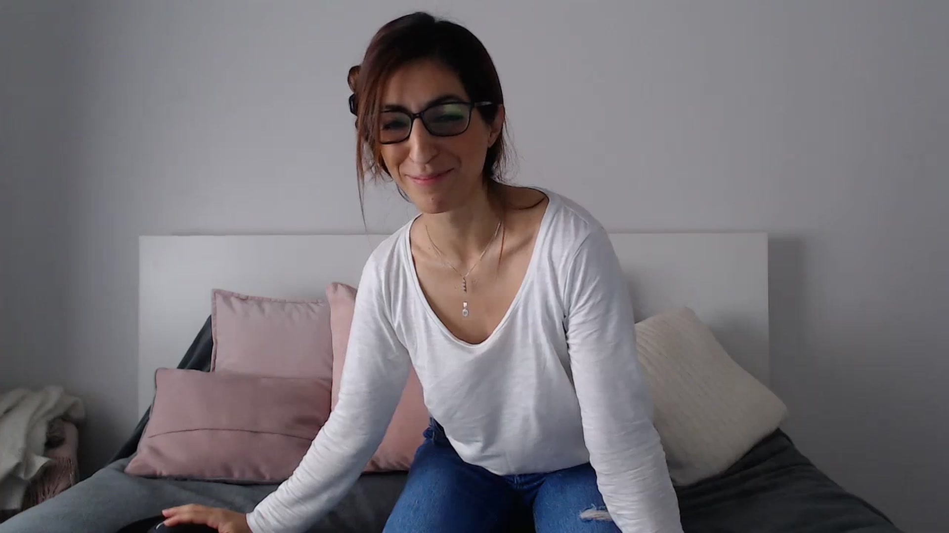 Gallery image thumbnail from WildPersian's myfreecams stream on, 02/07/2024, 11:36 image 6 of 20