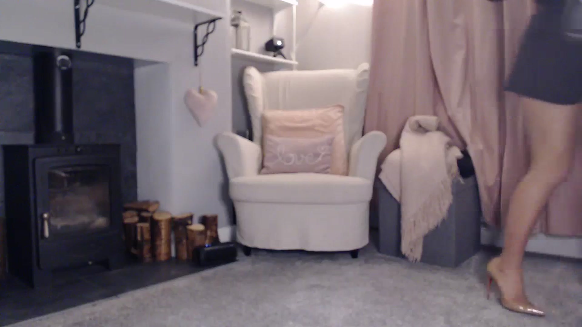 Gallery image thumbnail from WildPersian's myfreecams stream on, 04/04/2024, 04:31 image 7 of 20