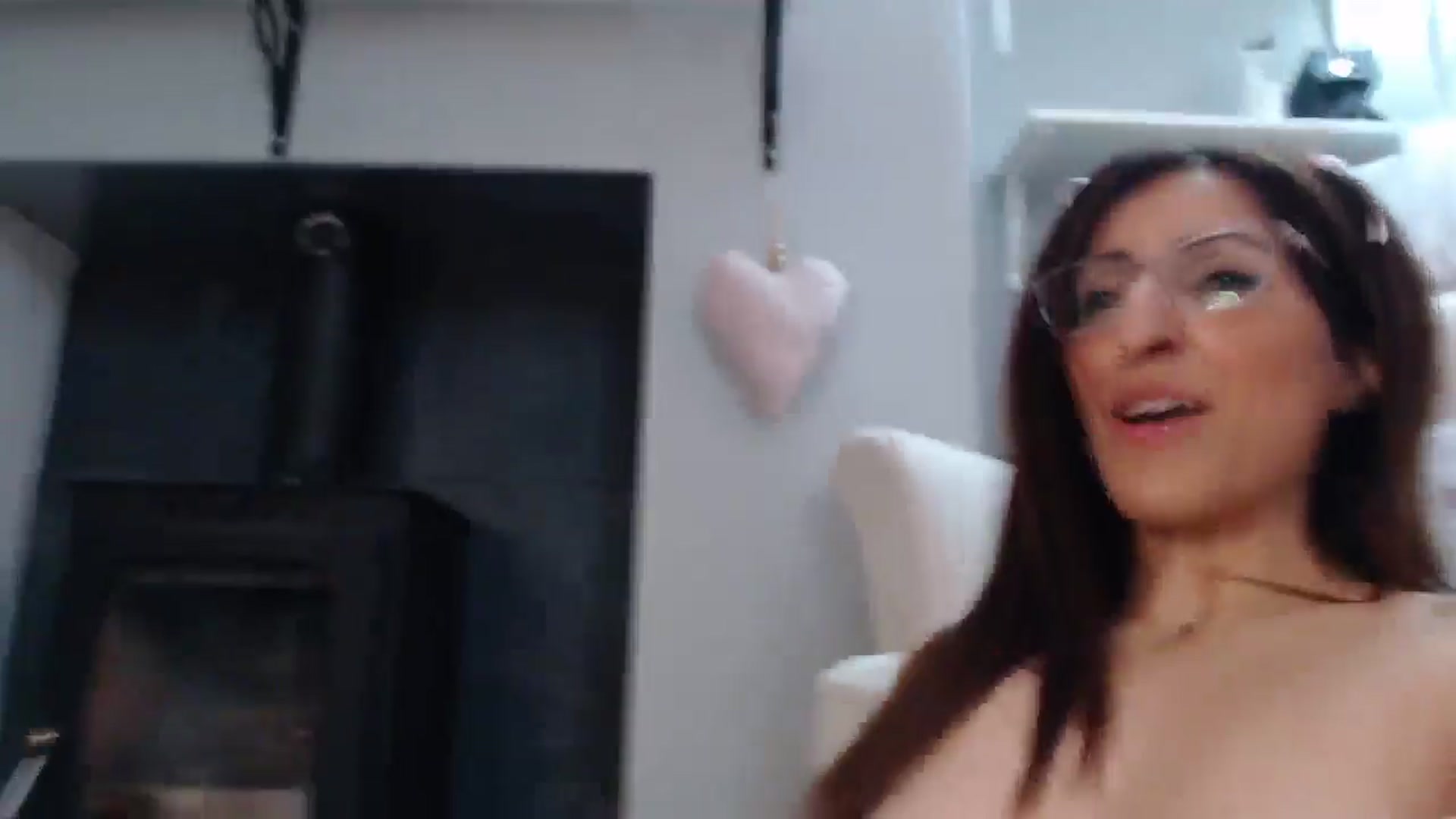 Gallery image thumbnail from WildPersian's myfreecams stream on, 04/23/2024, 06:30 image 8 of 20