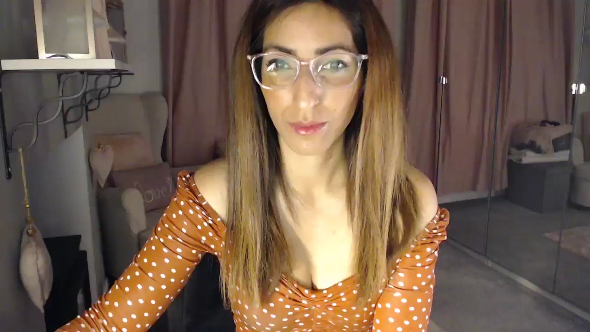 Gallery image thumbnail from WildPersian's myfreecams stream on, 06/13/2024, 02:21 image 2 of 20