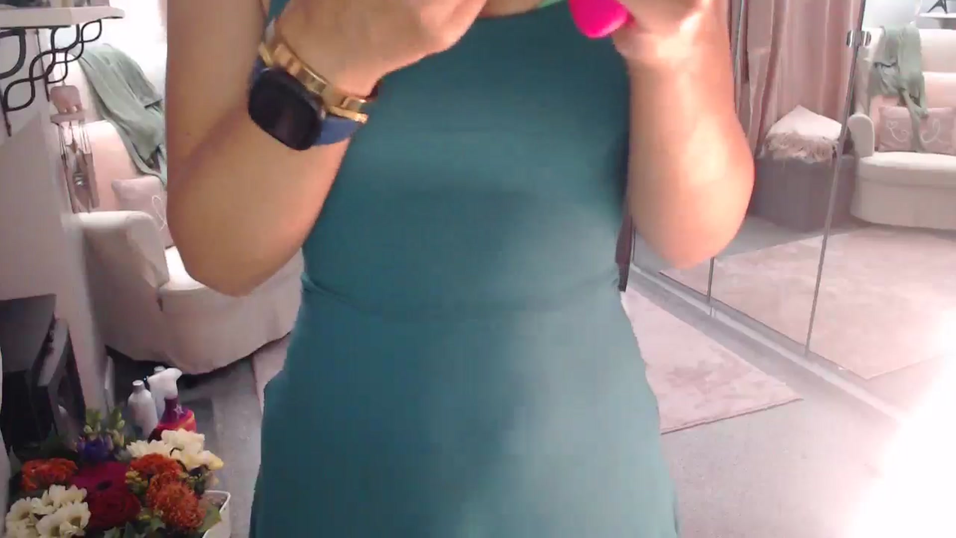 Gallery image thumbnail from WildPersian's myfreecams stream on, 09/01/2024, 23:37 image 5 of 20