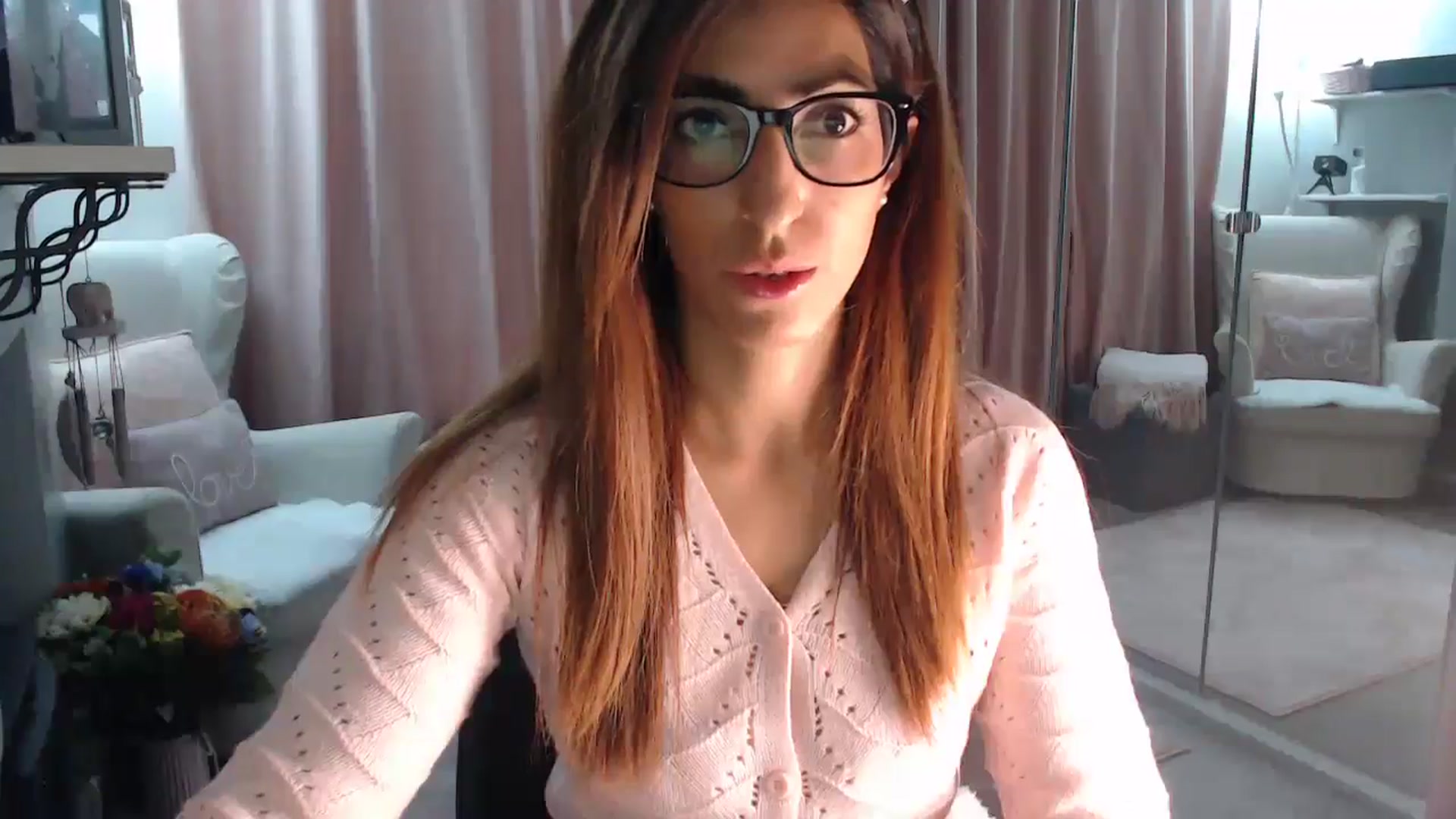 Gallery image thumbnail from WildPersian's myfreecams stream on, 09/05/2024, 02:12 image 3 of 20