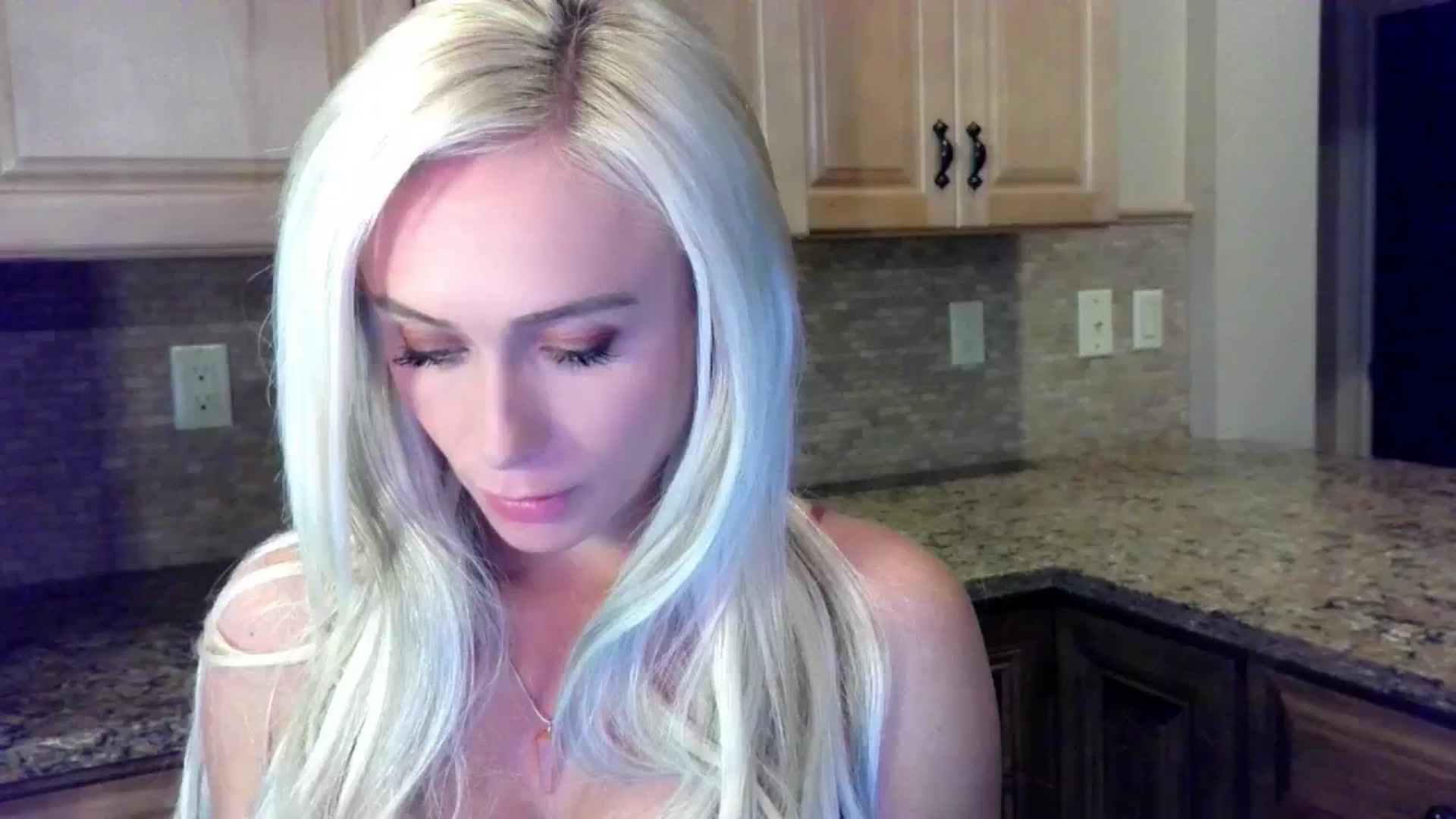 Gallery image thumbnail from Wild_BlondeXx's myfreecams stream on, 07/30/2024, 15:16 image 11 of 20