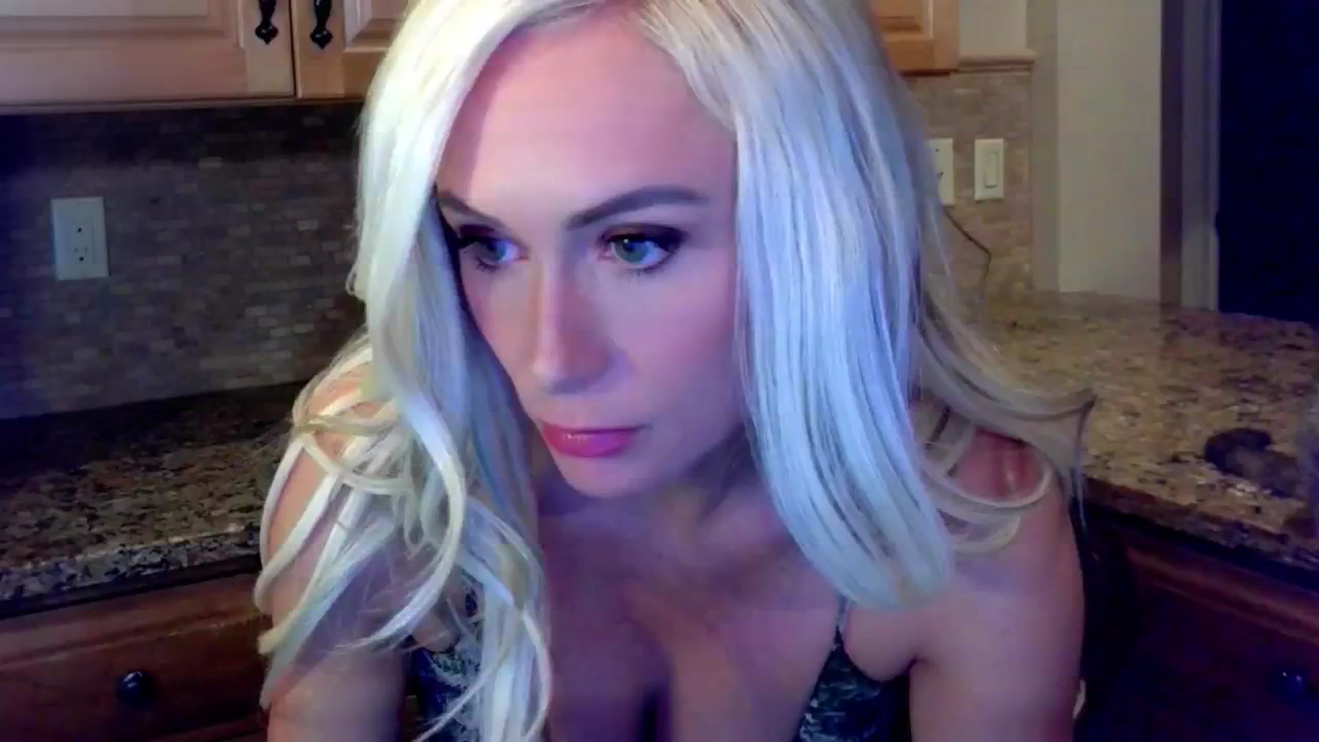 Gallery image thumbnail from Wild_BlondeXx's myfreecams stream on, 08/03/2024, 11:21 image 17 of 20