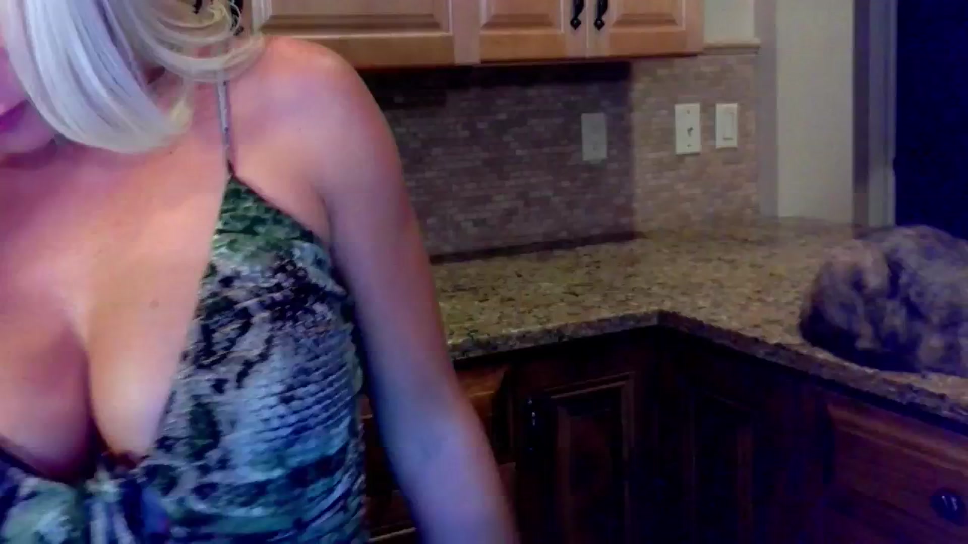 Gallery image thumbnail from Wild_BlondeXx's myfreecams stream on, 08/03/2024, 11:21 image 9 of 20