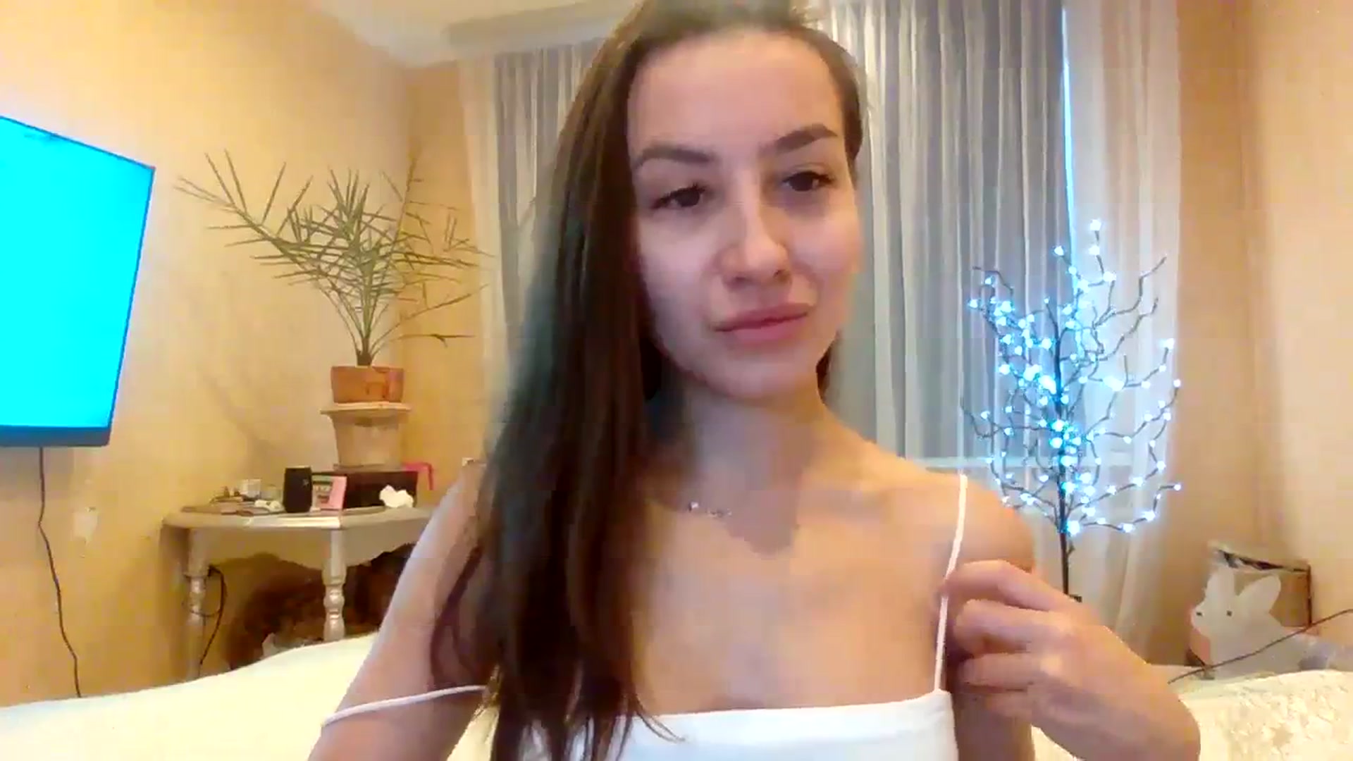 Gallery image thumbnail from Wild_kitten_'s myfreecams stream on, 12/16/2023, 04:29 image 8 of 20