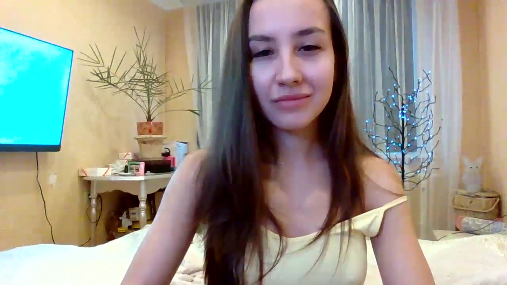 Gallery image thumbnail from Wild_kitten_'s myfreecams stream on, 01/06/2024, 04:17 image 14 of 20