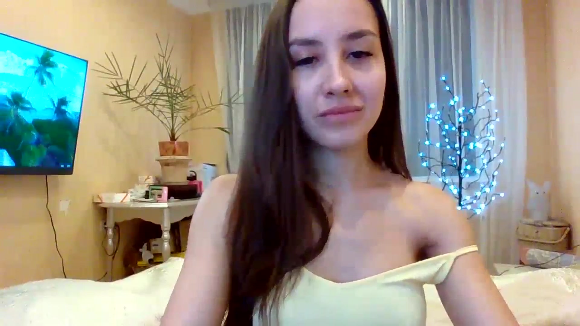 Gallery image thumbnail from Wild_kitten_'s myfreecams stream on, 01/06/2024, 04:17 image 5 of 20