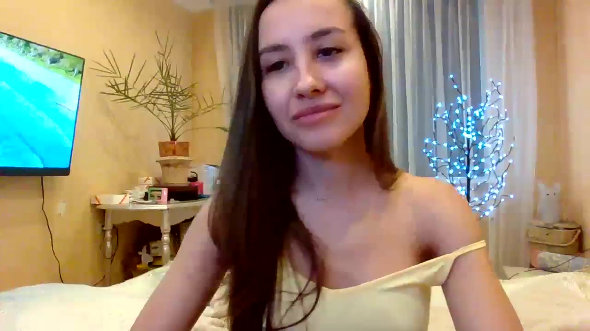 Gallery image thumbnail from Wild_kitten_'s myfreecams stream on, 01/06/2024, 04:17 image 9 of 20