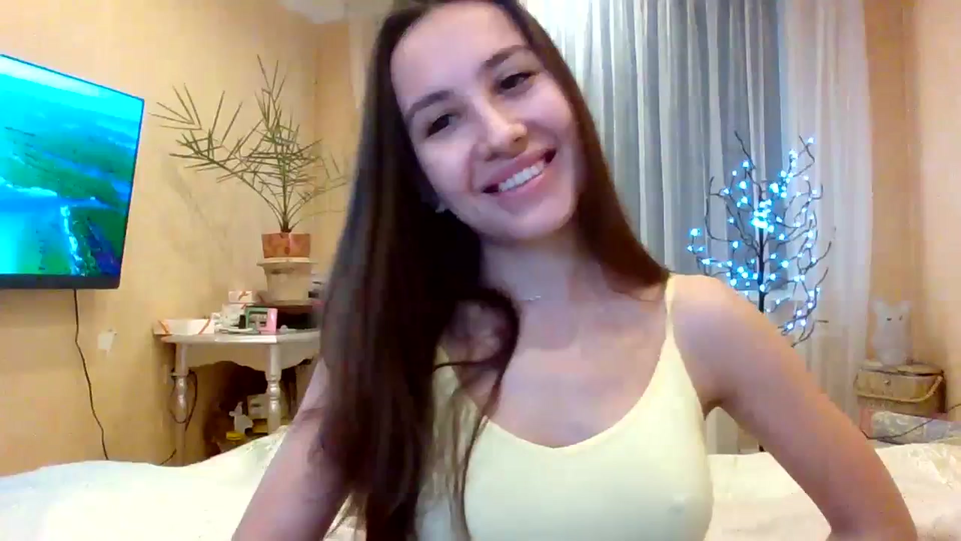 Gallery image thumbnail from Wild_kitten_'s myfreecams stream on, 01/06/2024, 04:17 image 1 of 20