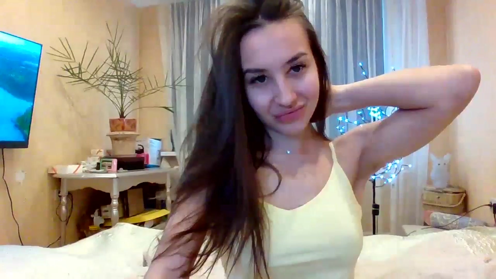 Gallery image thumbnail from Wild_kitten_'s myfreecams stream on, 01/06/2024, 04:38 image 17 of 20
