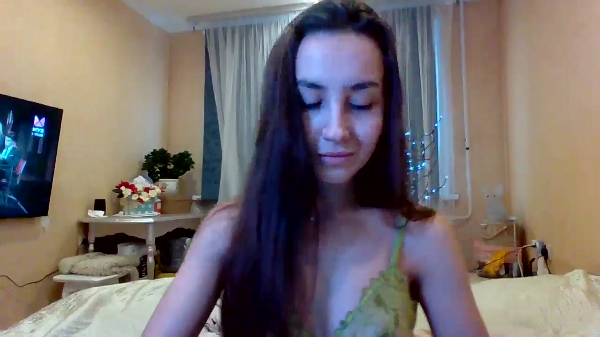 Gallery image thumbnail from Wild_kitten_'s myfreecams stream on, 12/12/2024, 05:00 image 4 of 20
