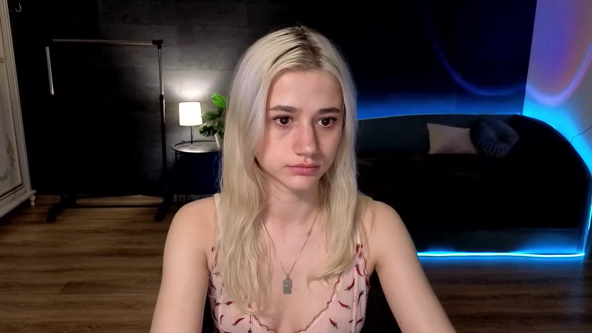 Gallery image thumbnail from Wildberry's myfreecams stream on, 04/28/2026, 15:00 image 19 of 20