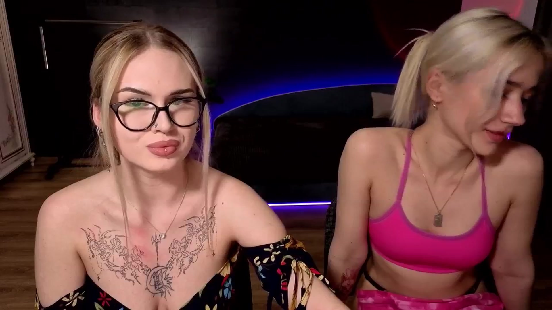 Gallery image thumbnail from Wildberry's myfreecams stream on, 04/29/2026, 13:39 image 16 of 20