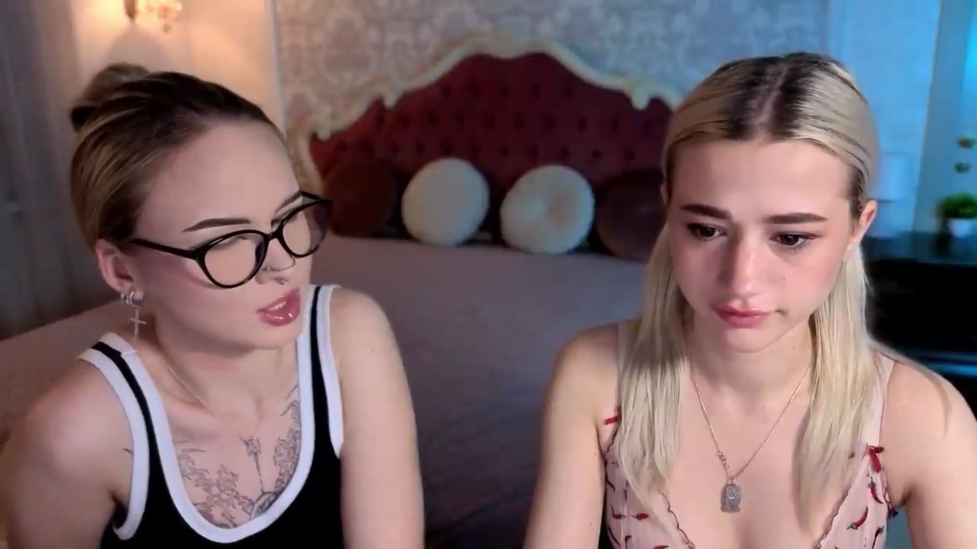 Gallery image thumbnail from Wildberry's myfreecams stream on, 05/19/2026, 12:08 image 3 of 20