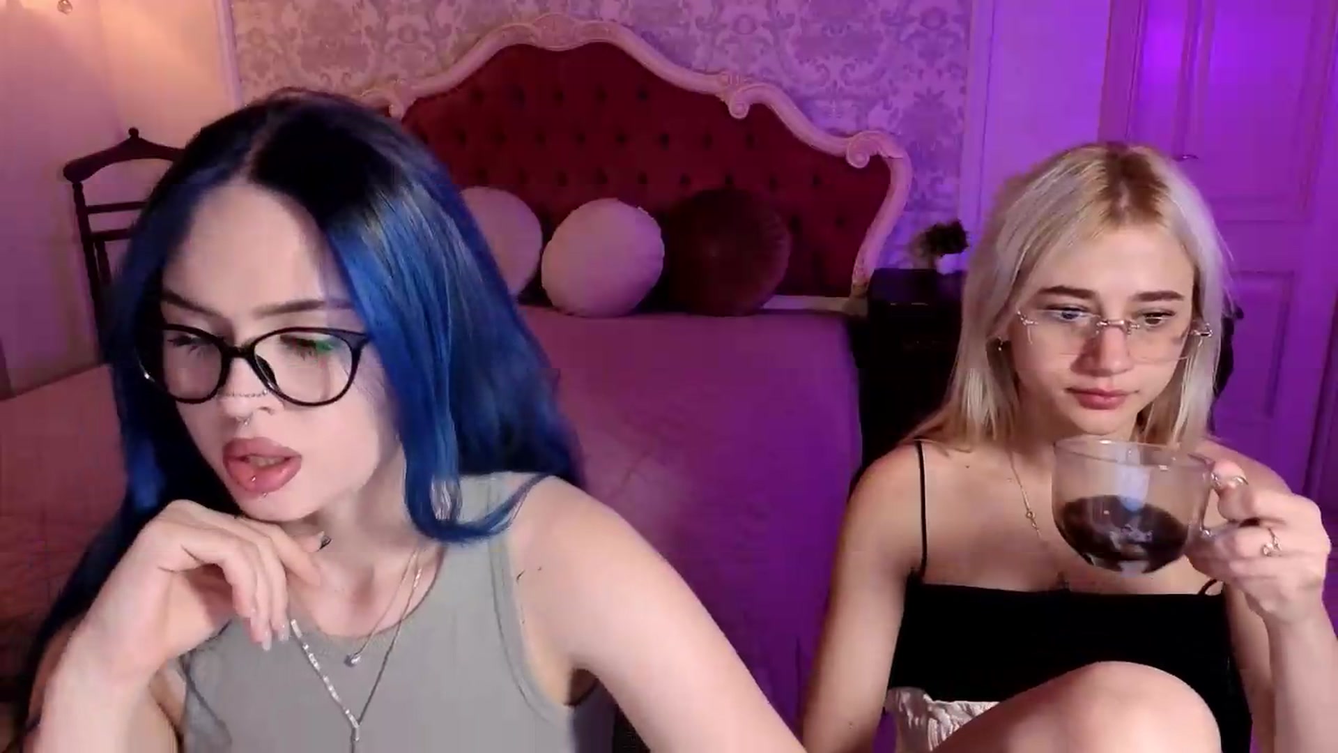Gallery image thumbnail from Wildberry's myfreecams stream on, 07/01/2026, 13:21 image 3 of 20