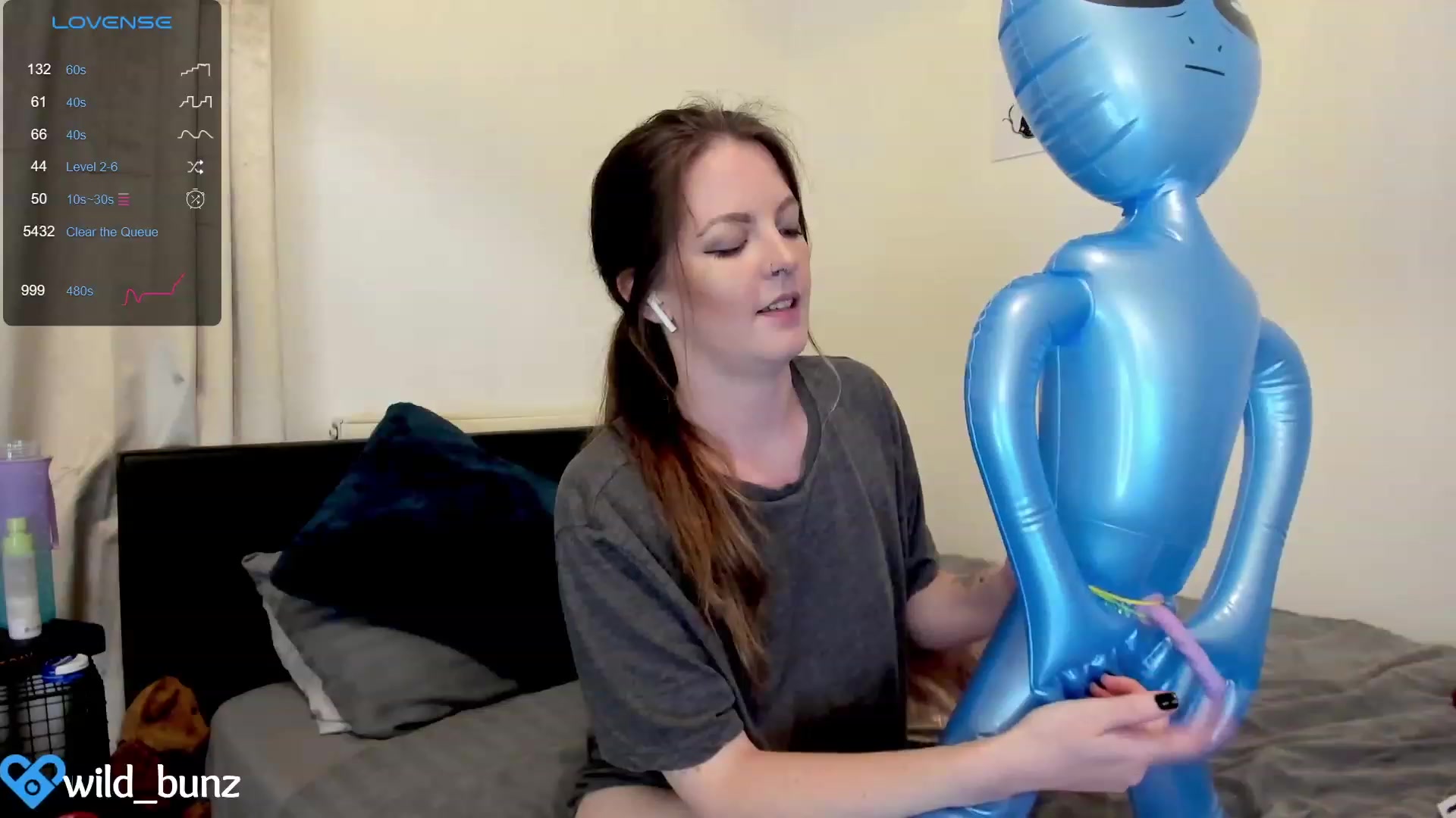 Gallery image thumbnail from Wildbunz's myfreecams stream on, 10/07/2023, 17:49 image 9 of 20