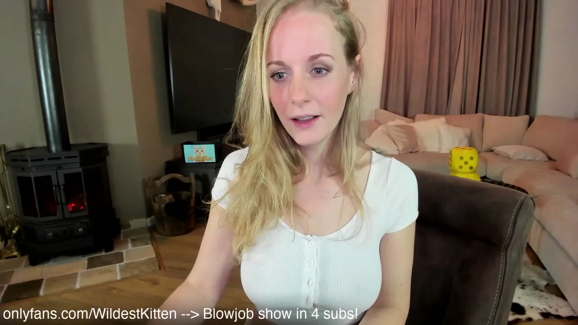 Gallery image thumbnail from WildestKitten's myfreecams stream on, 12/17/2022, 24:05 image 8 of 20