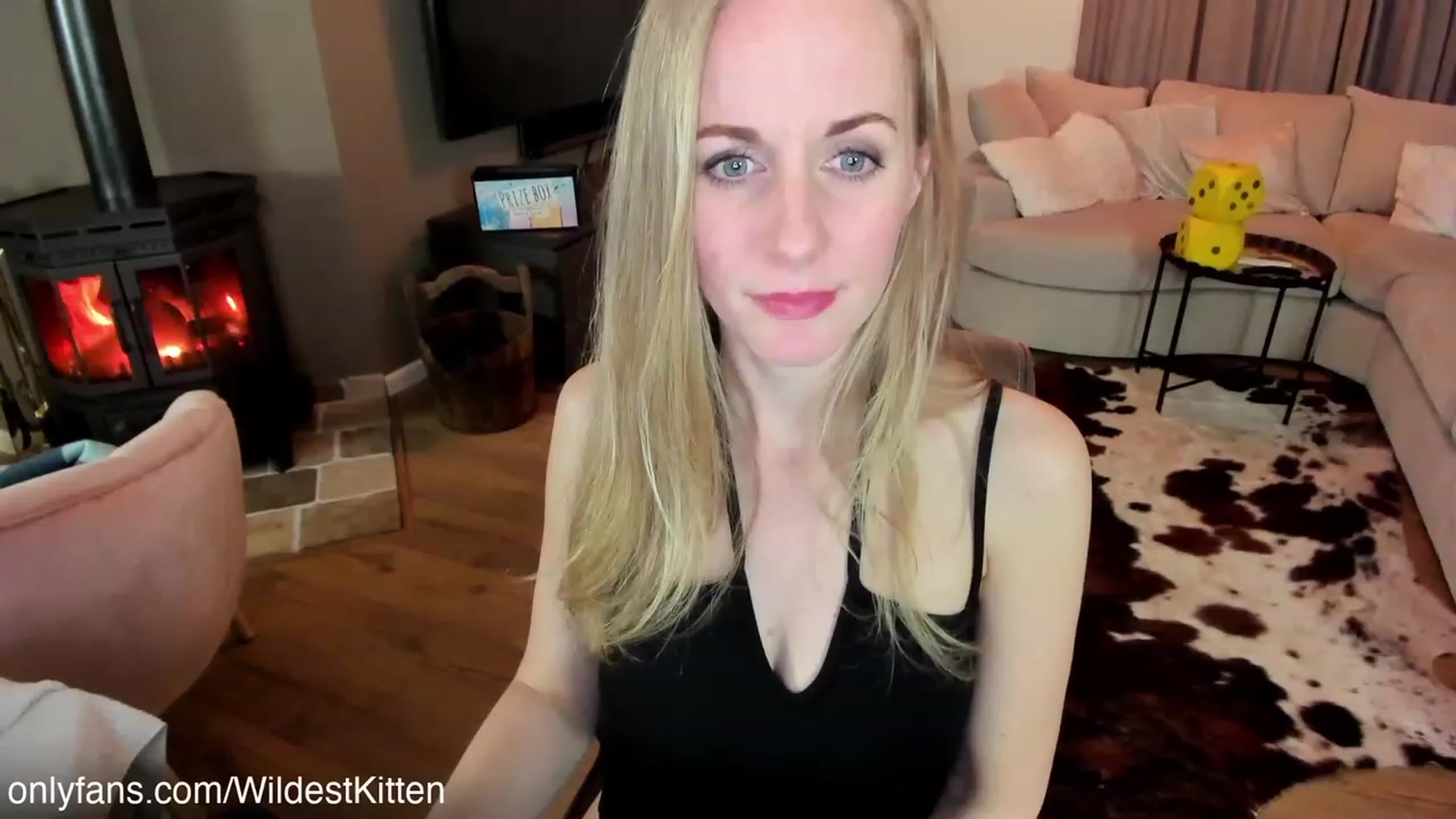 Gallery image thumbnail from WildestKitten's myfreecams stream on, 12/18/2022, 23:52 image 9 of 20