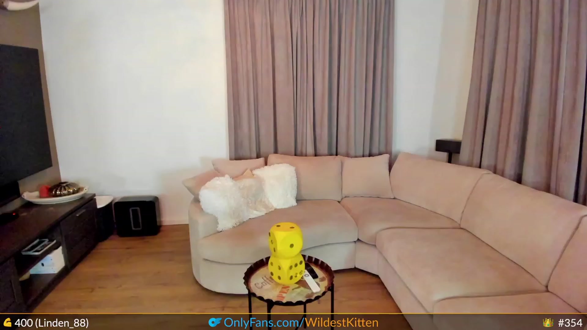 Gallery image thumbnail from WildestKitten's myfreecams stream on, 03/22/2023, 24:15 image 4 of 20