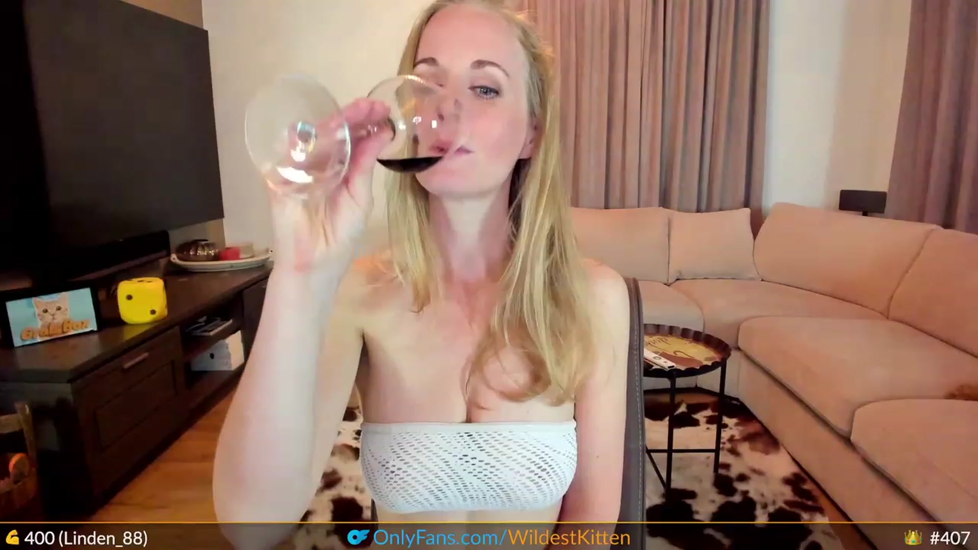 Gallery image thumbnail from WildestKitten's myfreecams stream on, 05/18/2023, 24:03 image 15 of 20