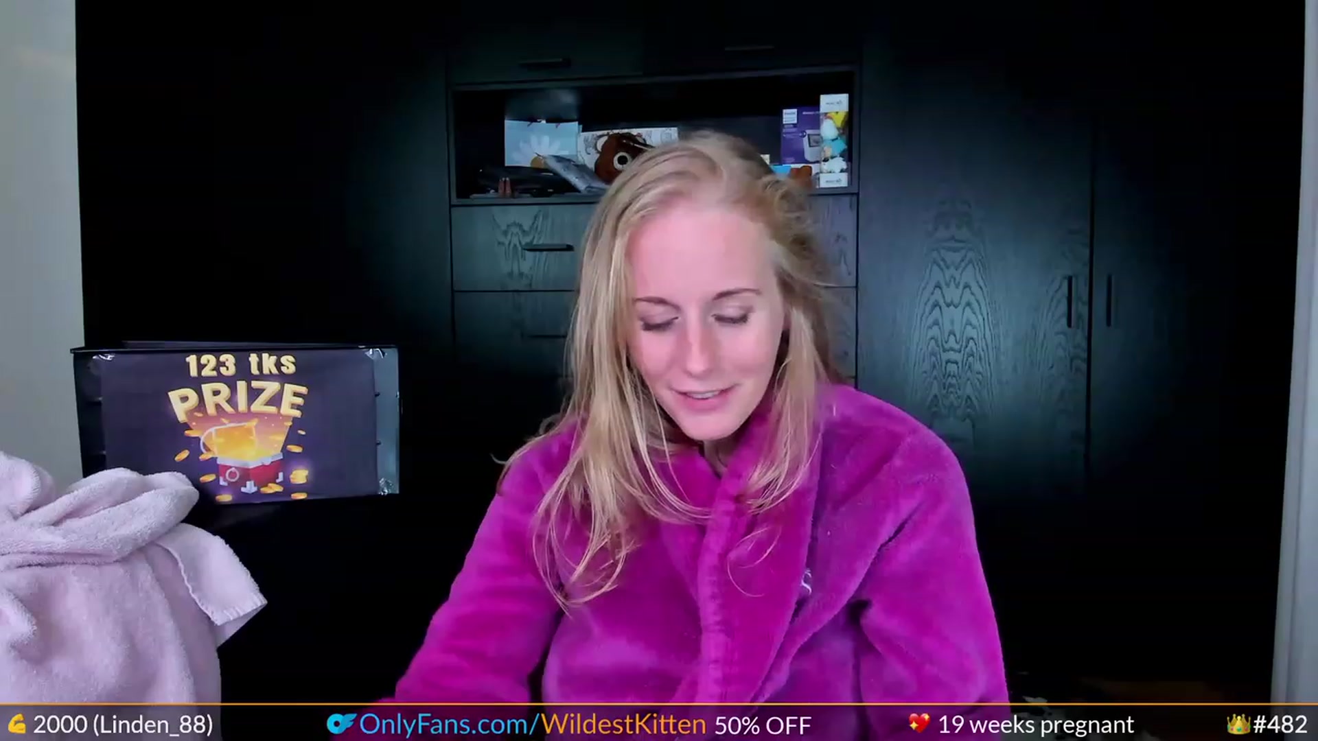 Gallery image thumbnail from WildestKitten's myfreecams stream on, 09/24/2023, 24:10 image 18 of 20