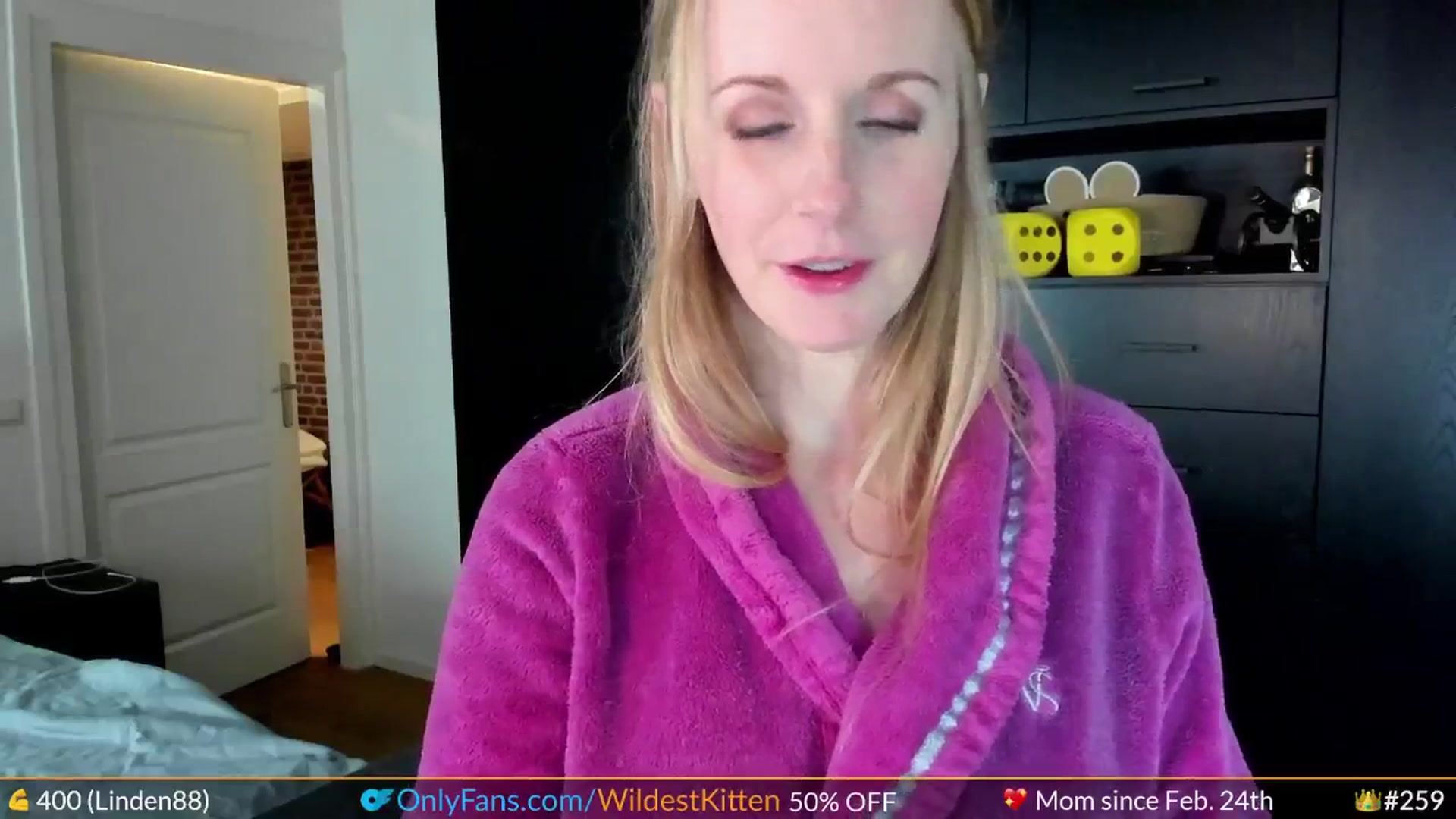 Gallery image thumbnail from WildestKitten's myfreecams stream on, 04/25/2024, 22:43 image 7 of 20