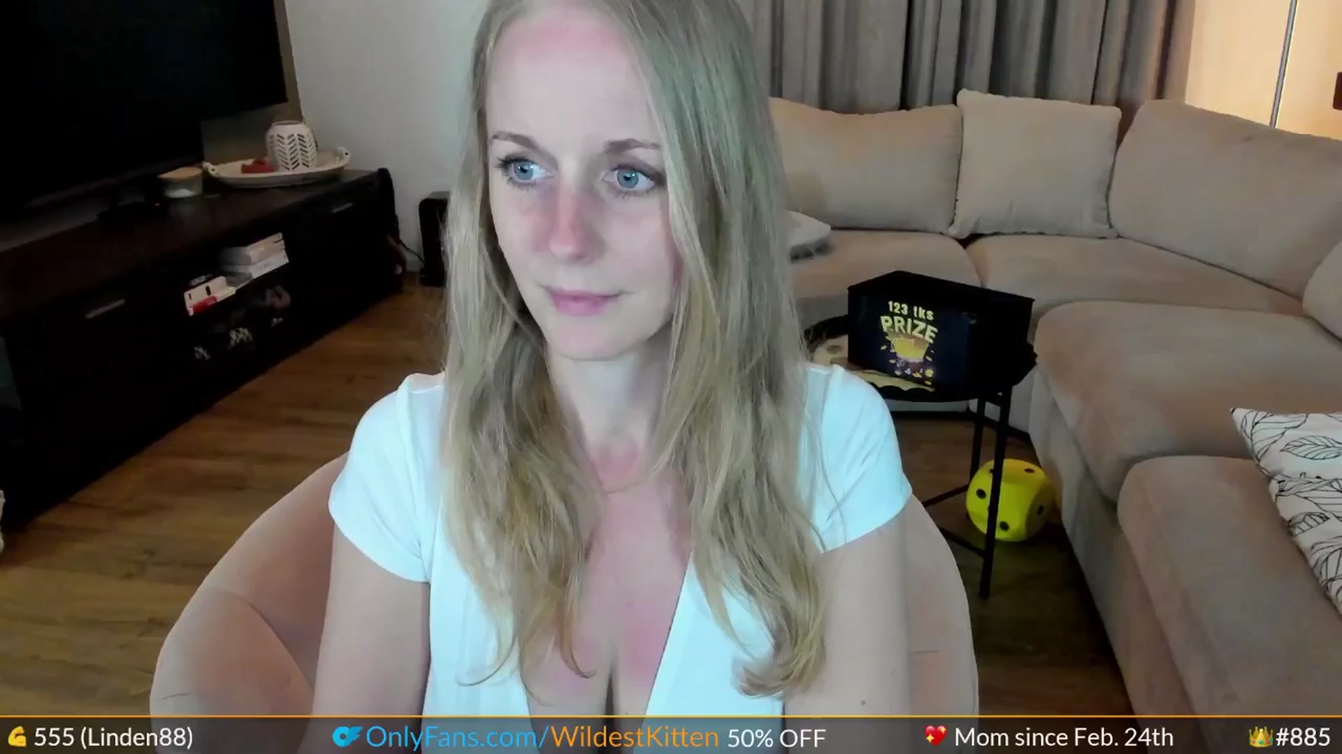 Gallery image thumbnail from WildestKitten's myfreecams stream on, 05/12/2024, 22:44 image 17 of 20