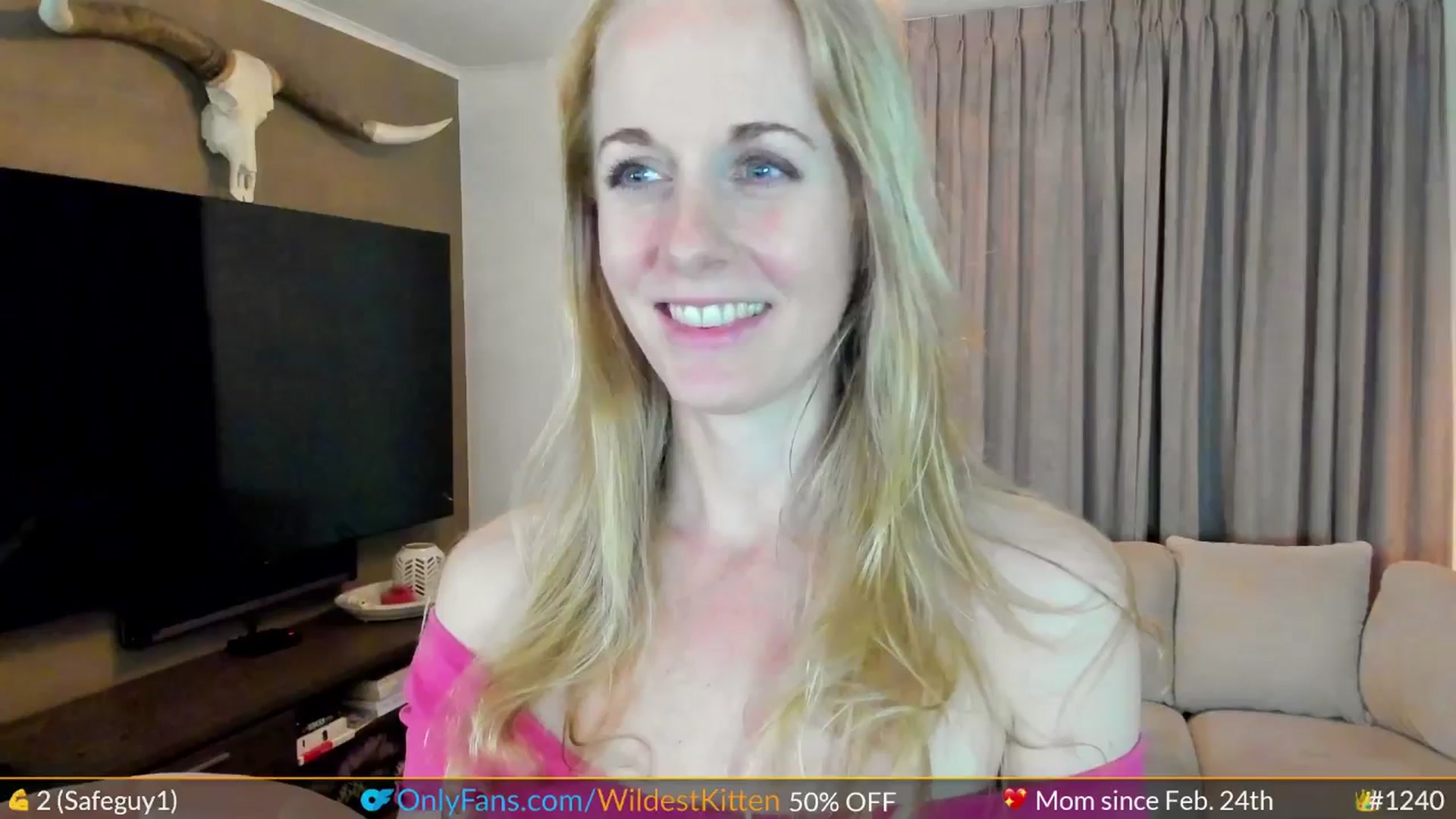 Gallery image thumbnail from WildestKitten's myfreecams stream on, 06/05/2024, 21:51 image 1 of 20