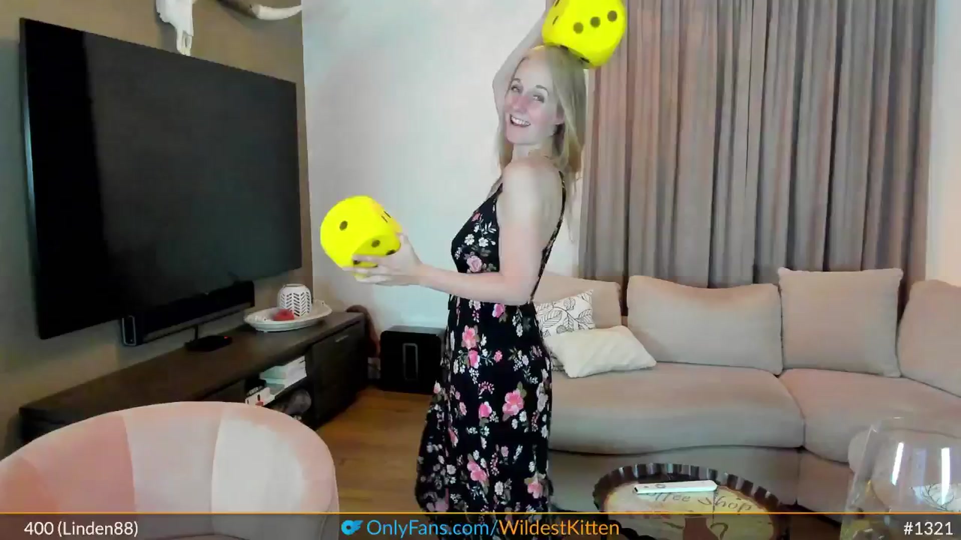 Gallery image thumbnail from WildestKitten's myfreecams stream on, 08/01/2024, 22:42 image 7 of 20