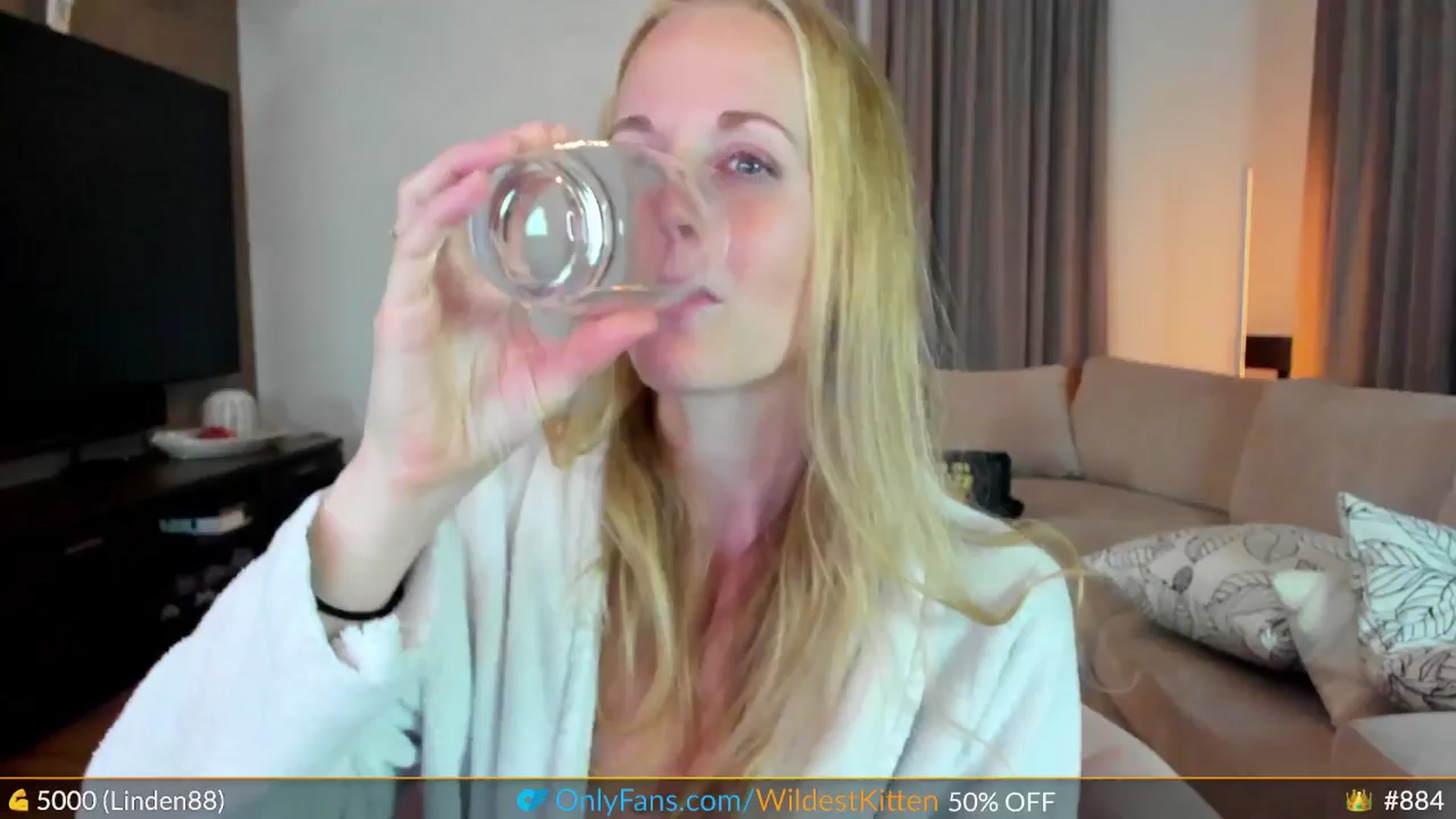 Gallery image thumbnail from WildestKitten's myfreecams stream on, 09/27/2024, 23:25 image 19 of 20