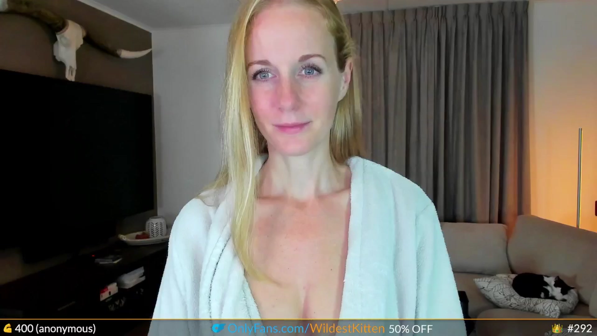 Gallery image thumbnail from WildestKitten's myfreecams stream on, 10/19/2024, 24:05 image 8 of 20