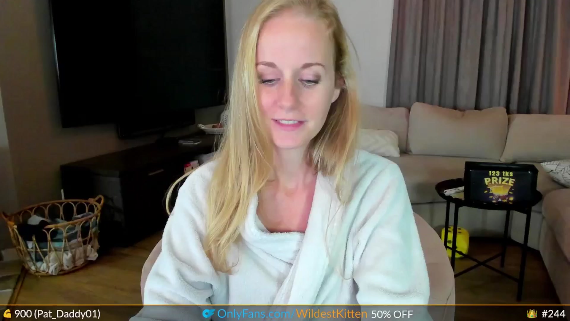 Gallery image thumbnail from WildestKitten's myfreecams stream on, 10/19/2024, 24:51 image 18 of 20