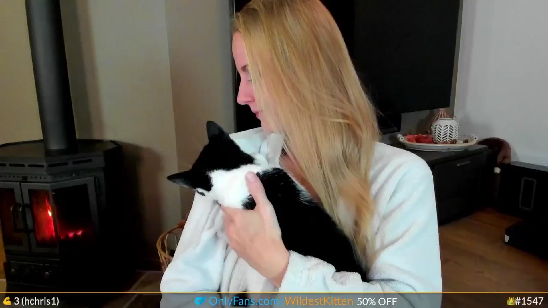 Gallery image thumbnail from WildestKitten's myfreecams stream on, 11/15/2024, 22:04 image 5 of 20