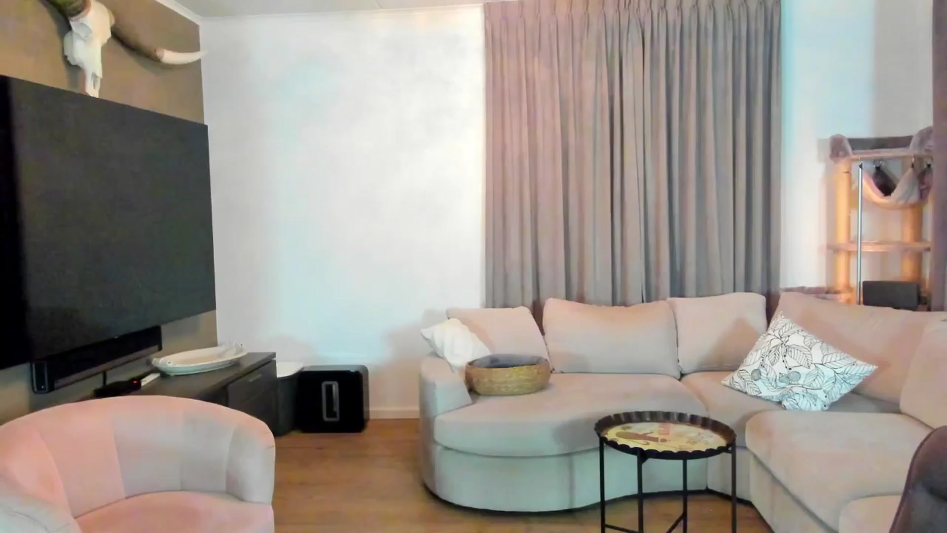 Gallery image thumbnail from WildestKitten's myfreecams stream on, 01/16/2025, 02:06 image 17 of 20