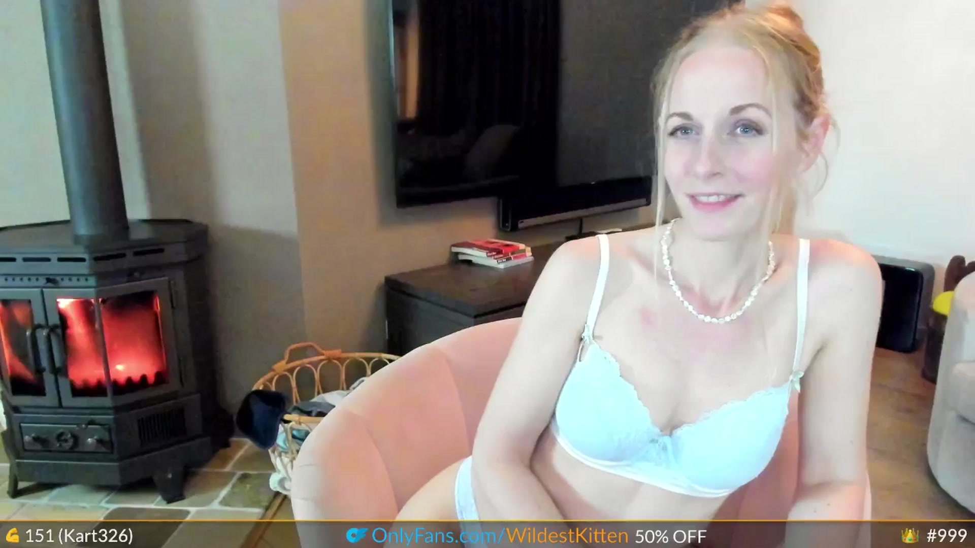 Gallery image thumbnail from WildestKitten's myfreecams stream on, 03/20/2025, 23:26 image 7 of 20