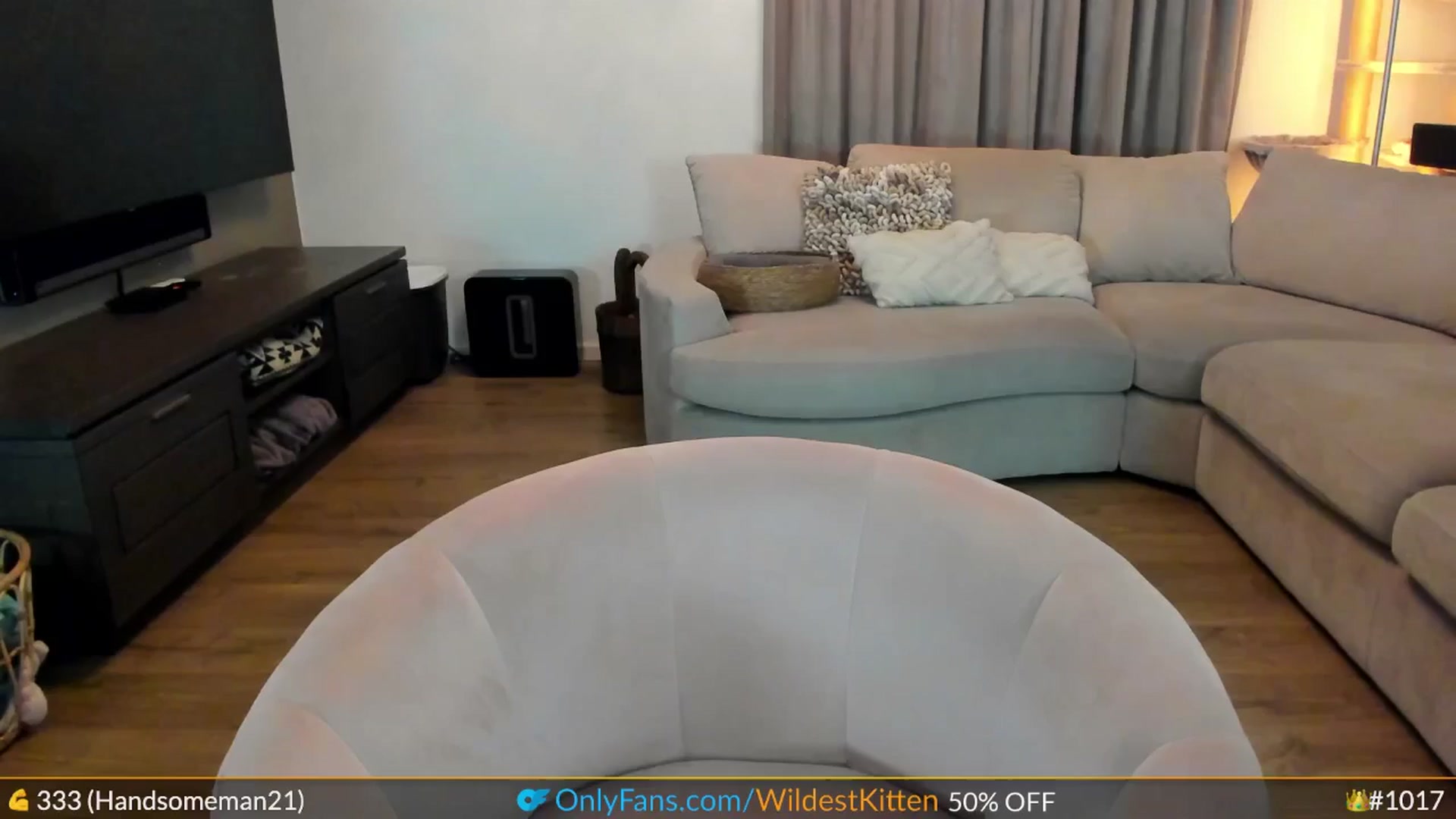 Gallery image thumbnail from WildestKitten's myfreecams stream on, 03/22/2025, 23:18 image 14 of 20