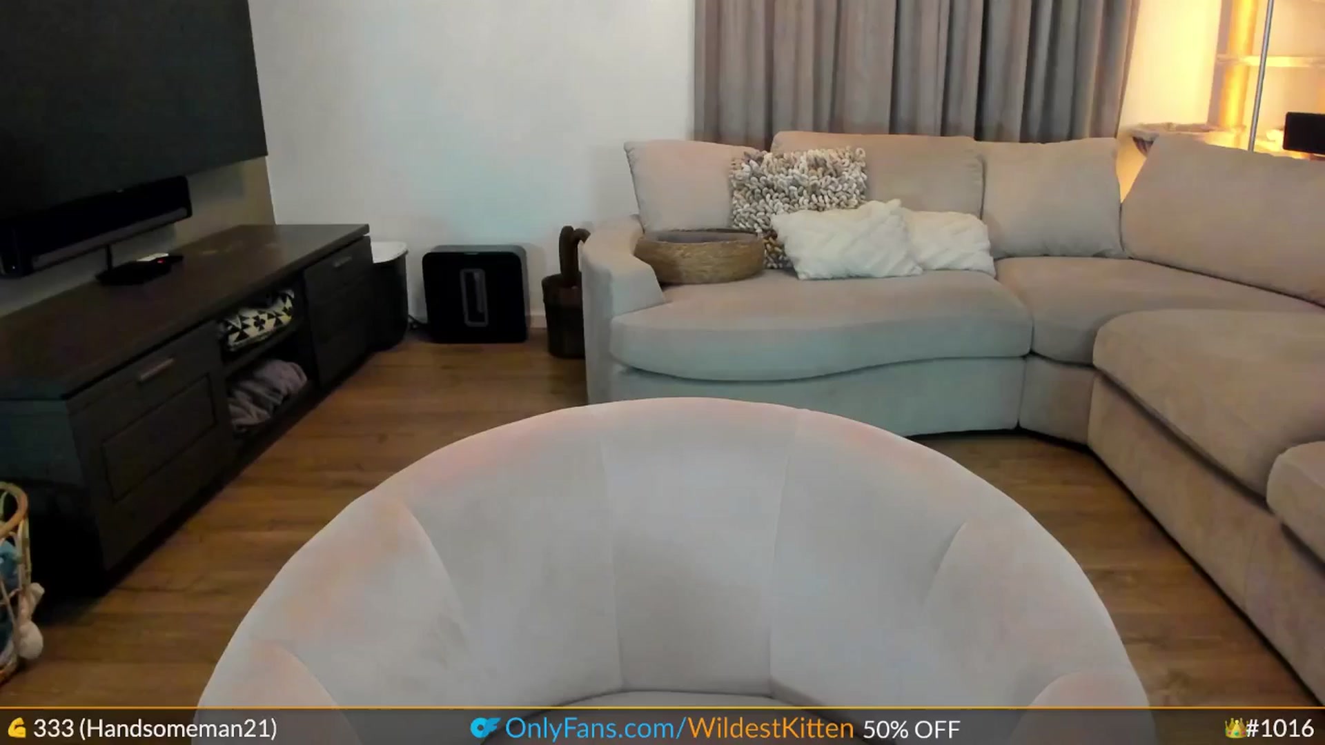 Gallery image thumbnail from WildestKitten's myfreecams stream on, 03/22/2025, 23:18 image 13 of 20