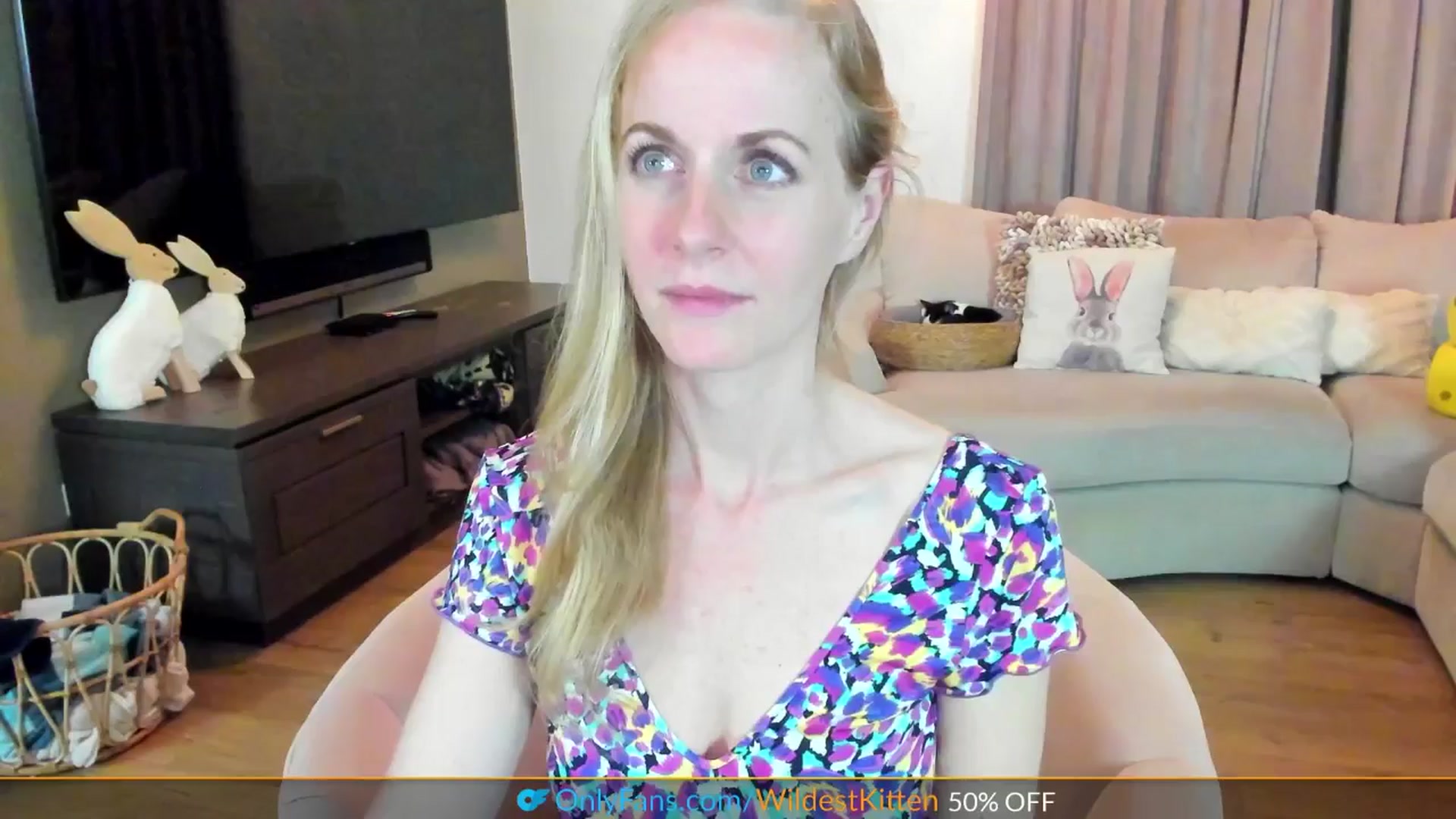 Gallery image thumbnail from WildestKitten's myfreecams stream on, 03/29/2025, 01:20 image 11 of 20