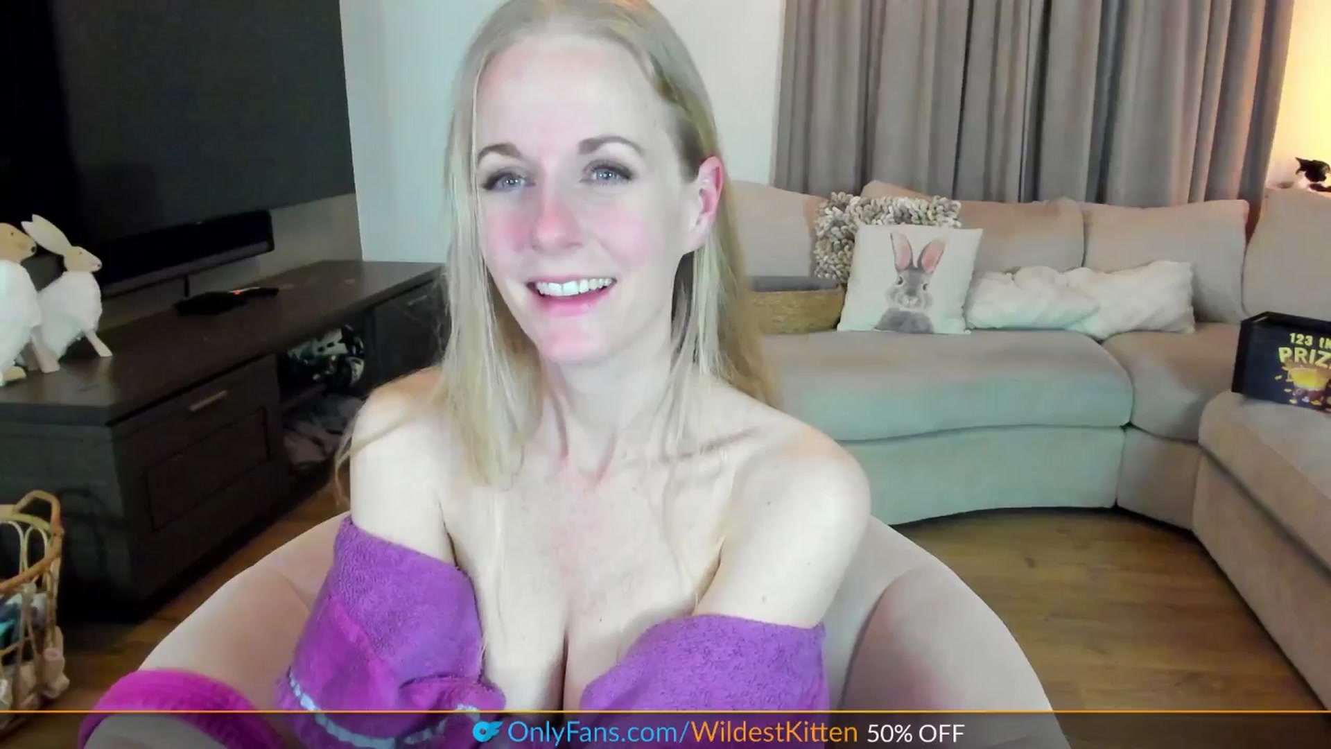 Gallery image thumbnail from WildestKitten's myfreecams stream on, 03/29/2025, 22:23 image 6 of 20