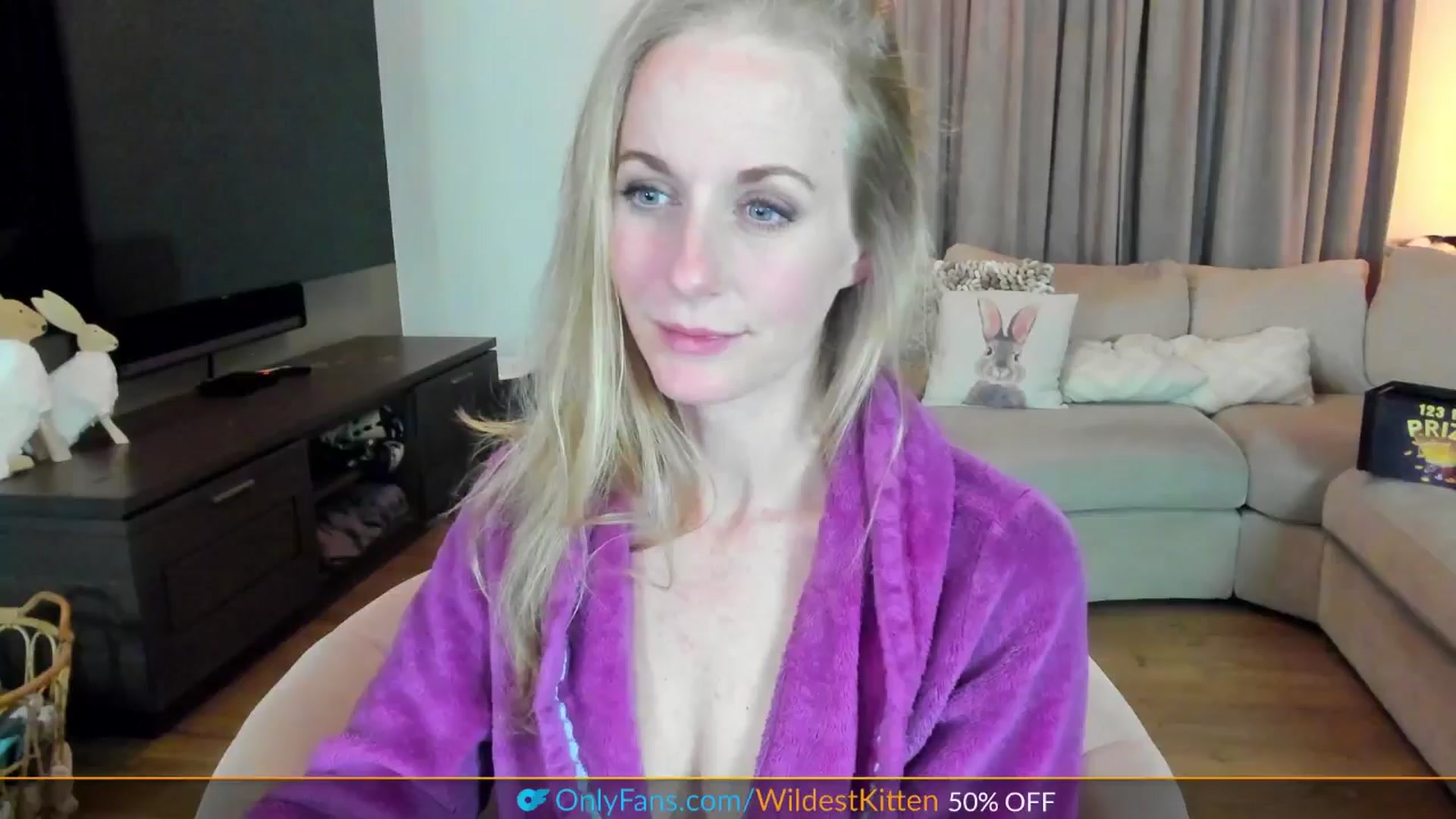 Gallery image thumbnail from WildestKitten's myfreecams stream on, 03/29/2025, 22:23 image 13 of 20