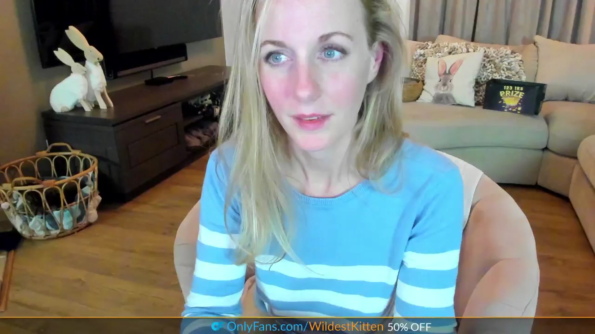 Gallery image thumbnail from WildestKitten's myfreecams stream on, 04/02/2025, 21:54 image 7 of 20