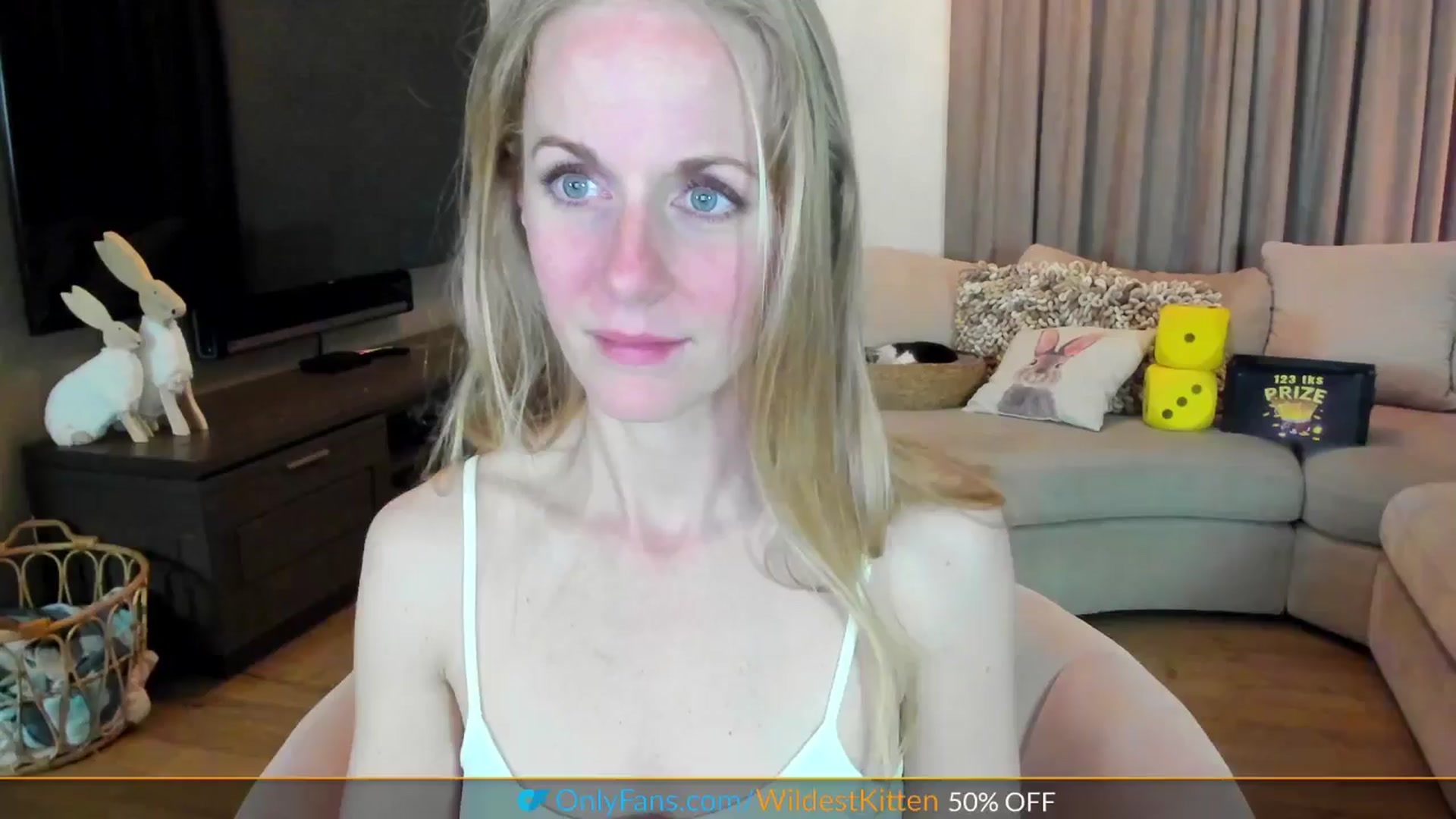 Gallery image thumbnail from WildestKitten's myfreecams stream on, 04/03/2025, 20:51 image 15 of 20
