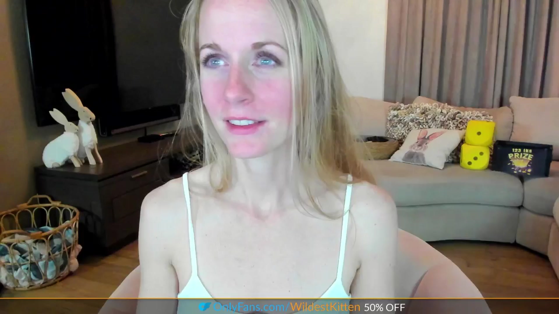 Gallery image thumbnail from WildestKitten's myfreecams stream on, 04/03/2025, 20:51 image 7 of 20